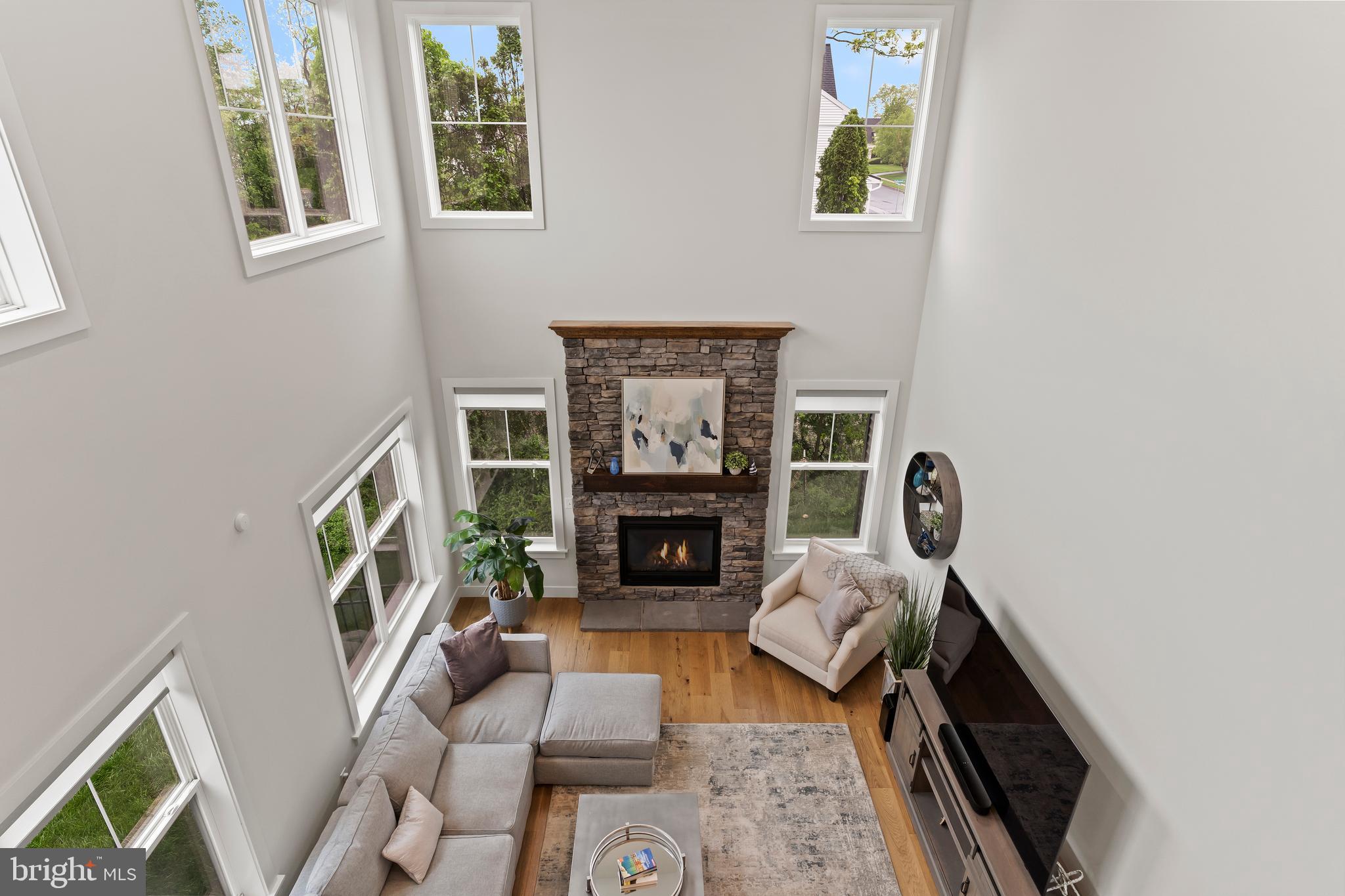 WESTBURY - Residential