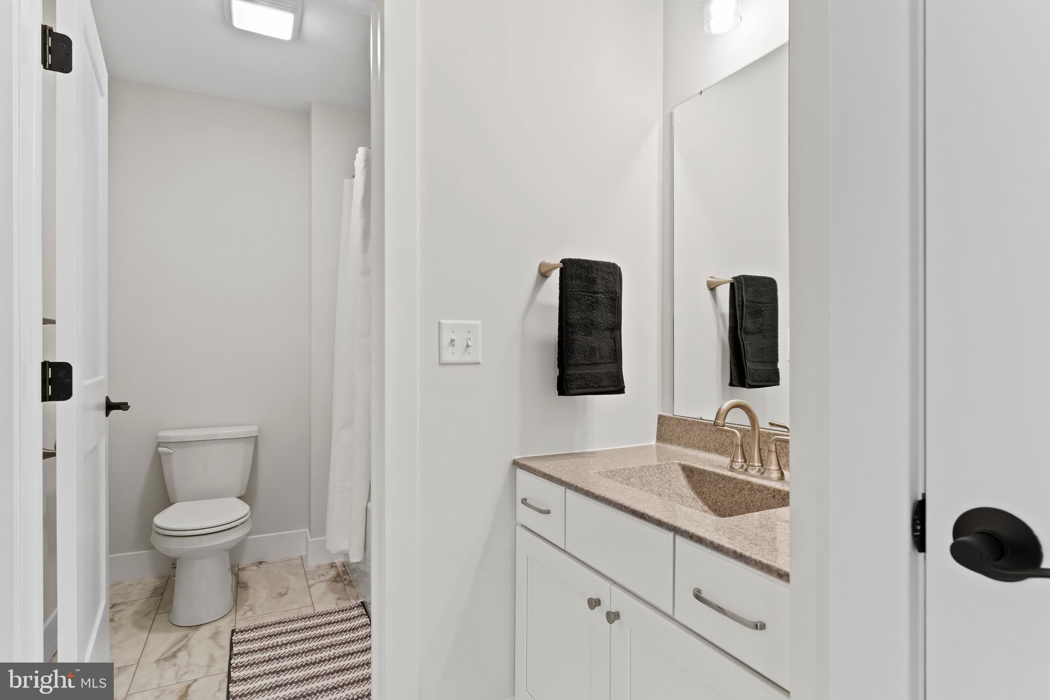 WESTBURY - Residential