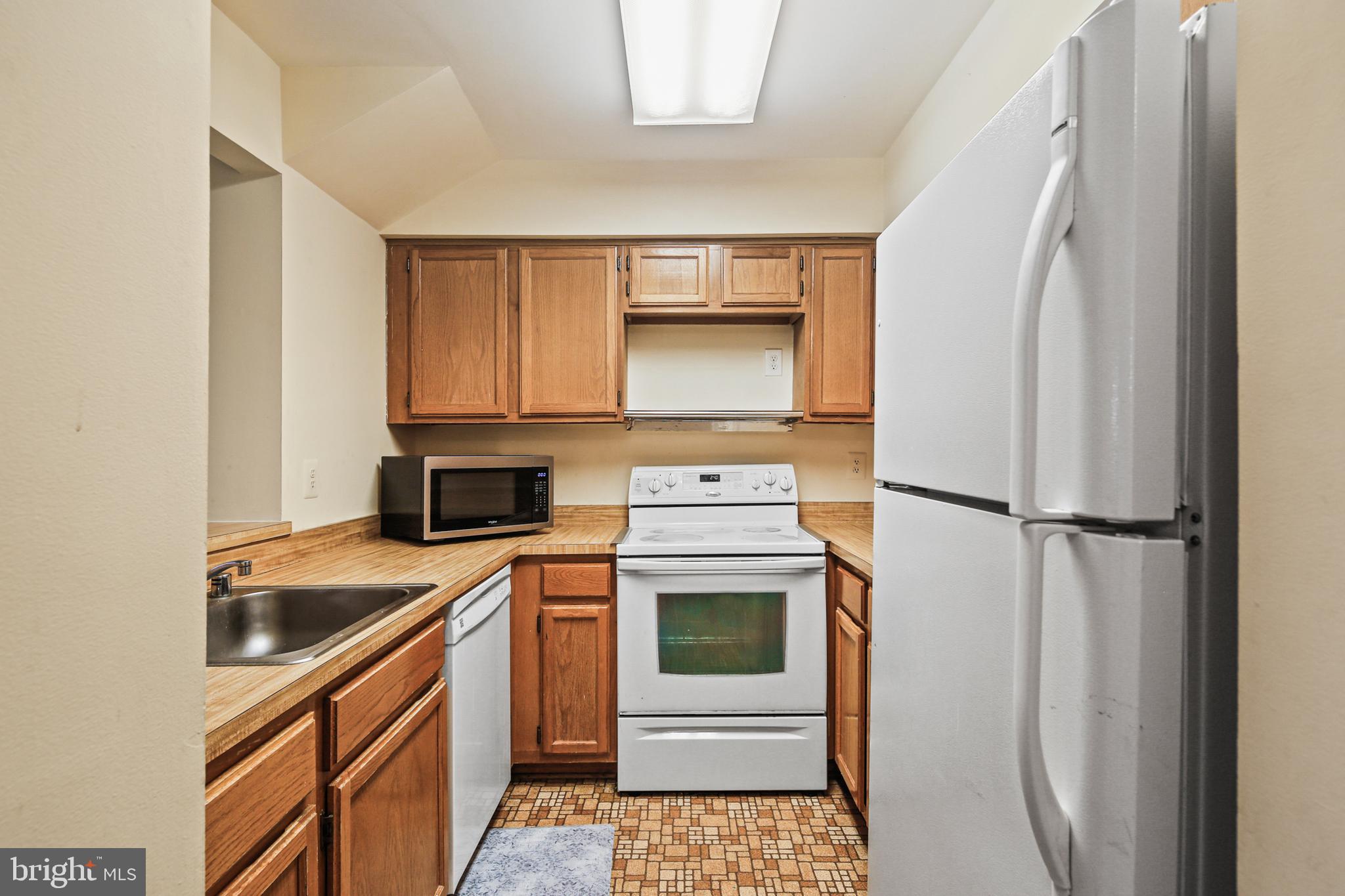 STKBRDGE AT TANGLWD COD - Residential Lease