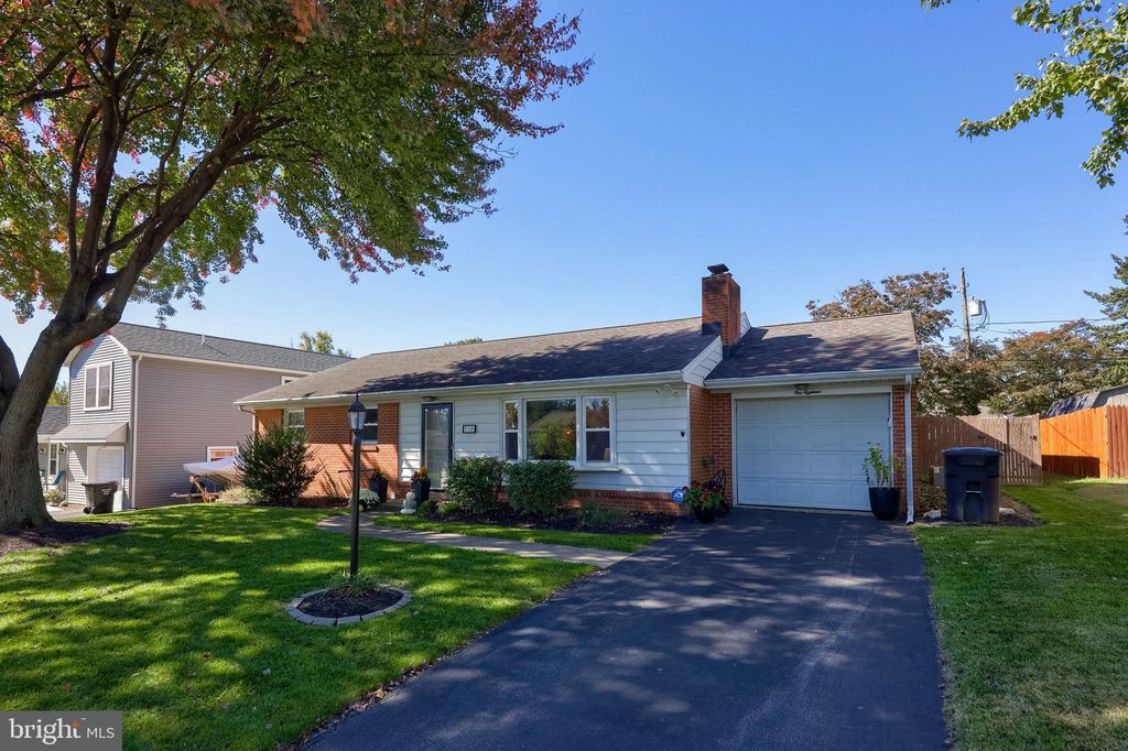 Photo of 118 Bayberry Drive, LANCASTER, PA 17603 (MLS # PALA2078466)