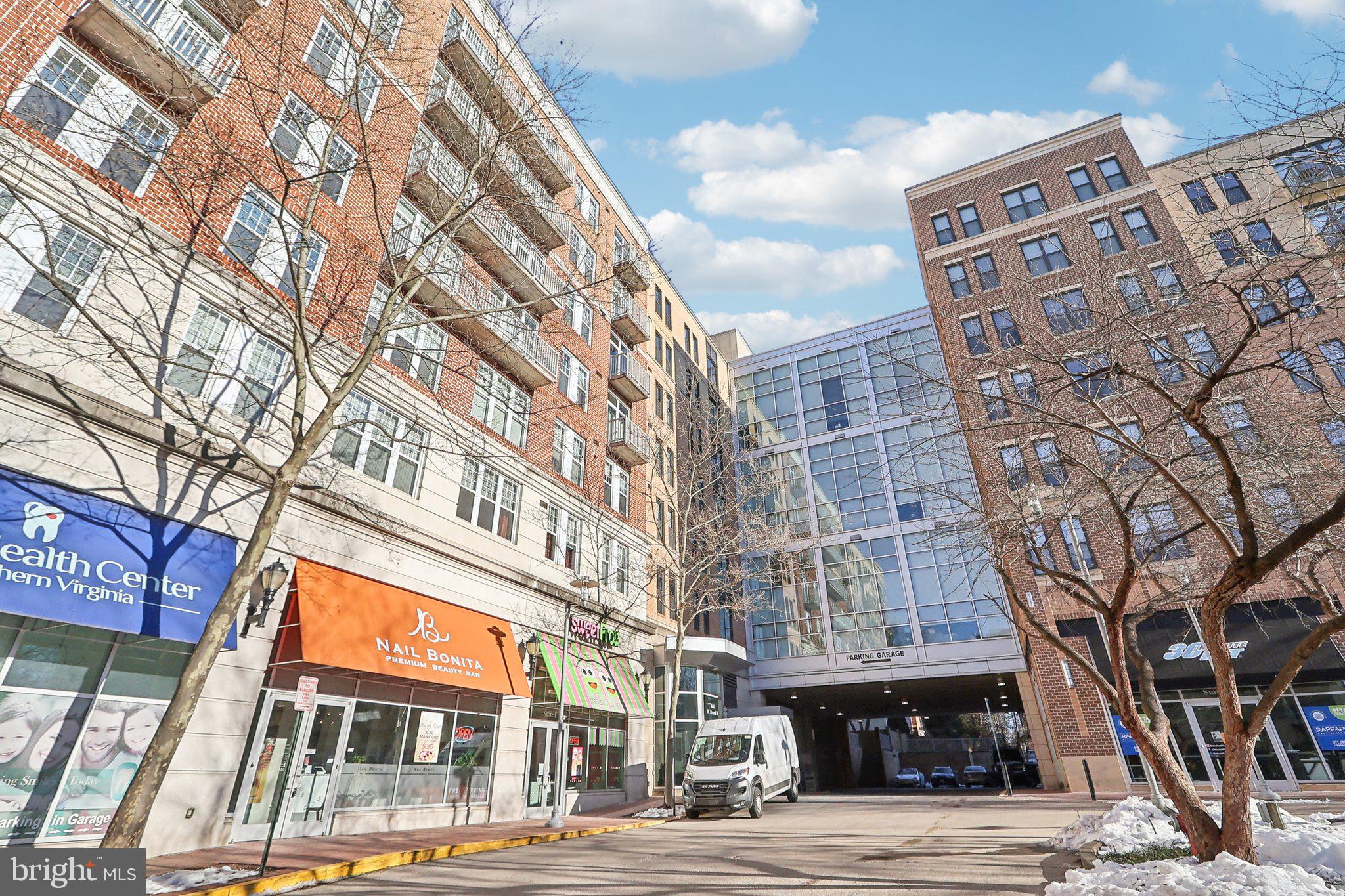 444 W BROAD STREET 533