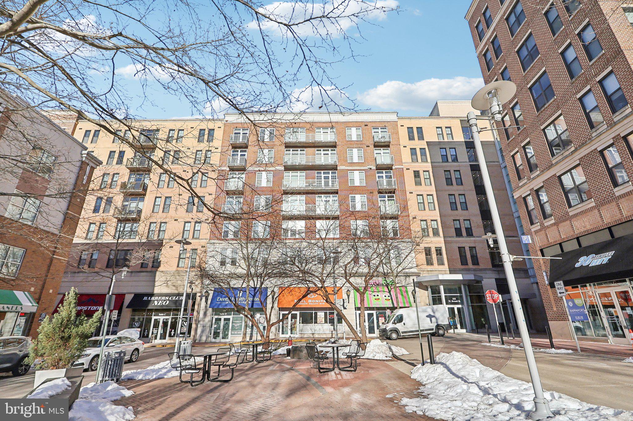 444 W BROAD STREET 533