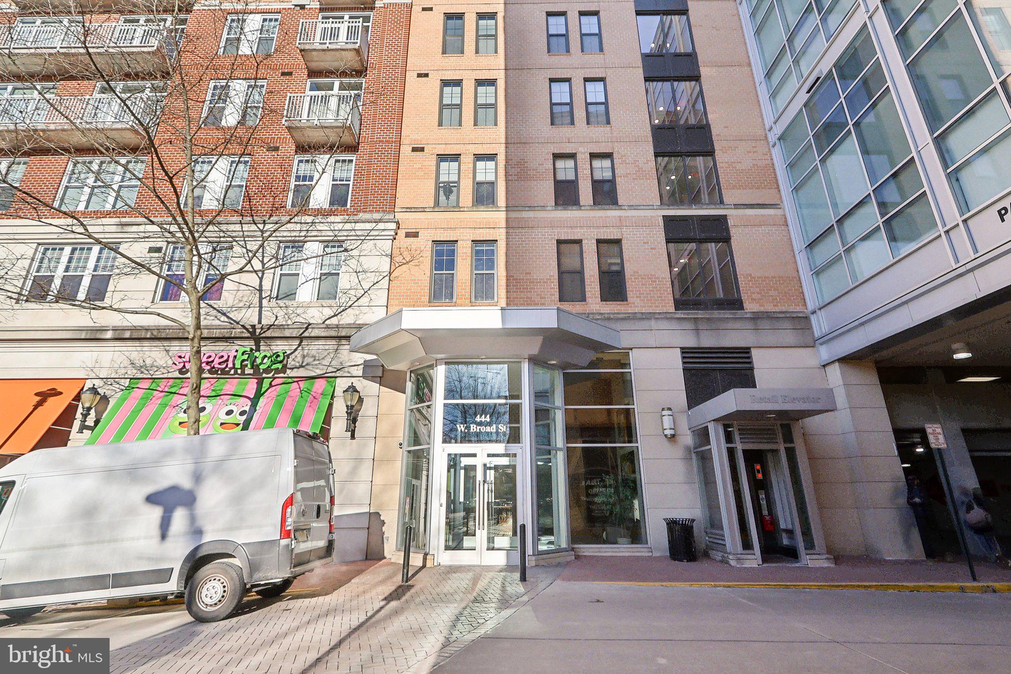 444 W BROAD STREET 533