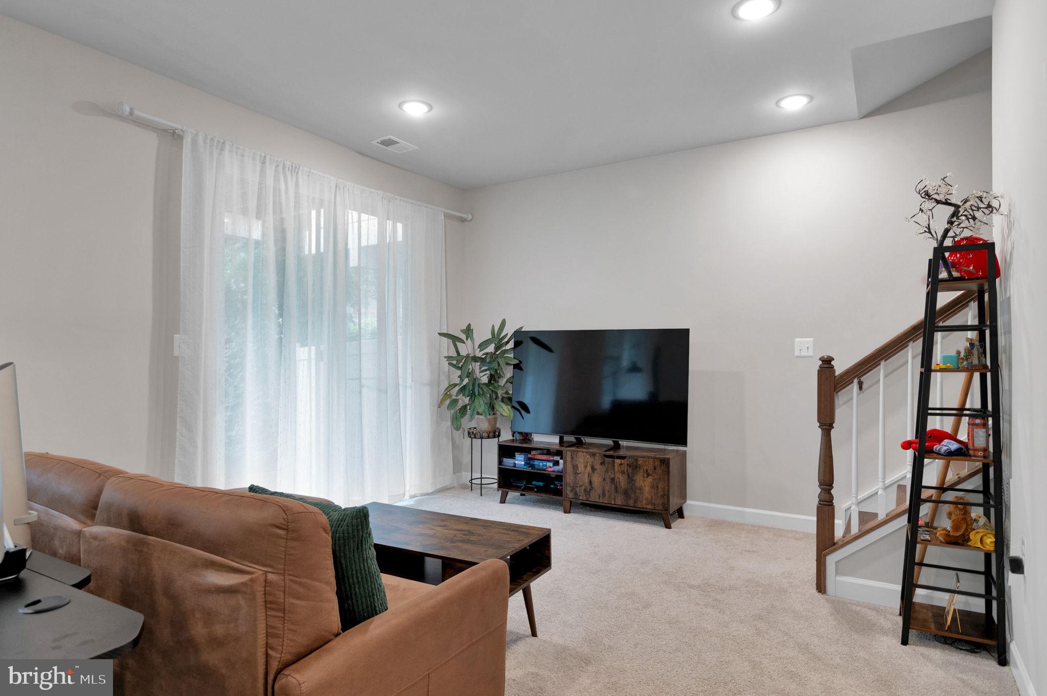 7203 MOUNTAINEER DRIVE