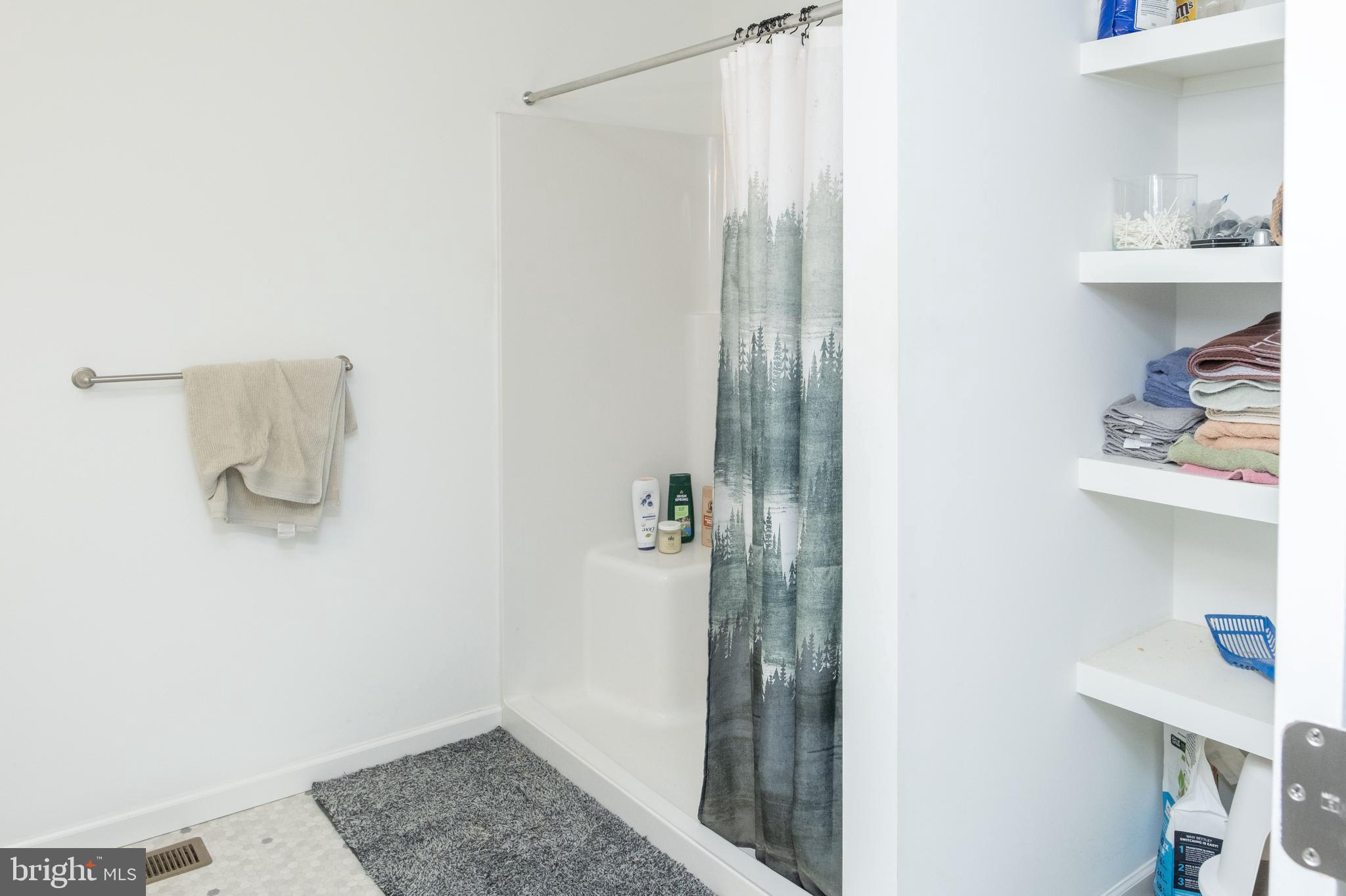 MAYAPPLE WOODS - Residential