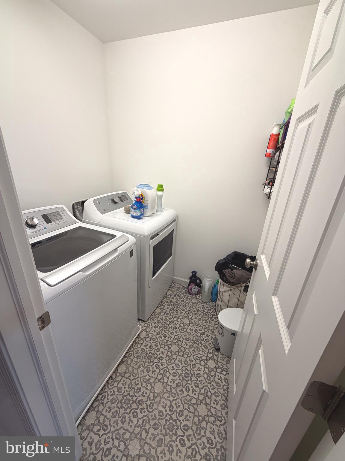 MAYAPPLE WOODS - Residential