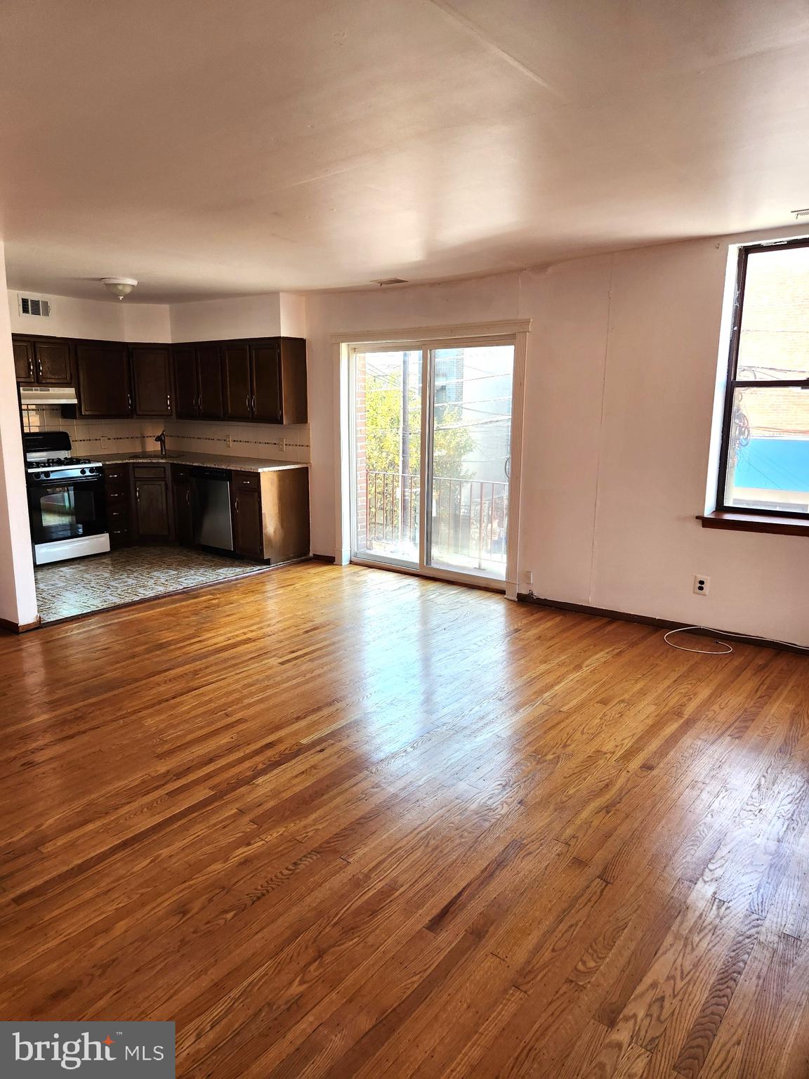 SOUTH STREET - Residential Lease