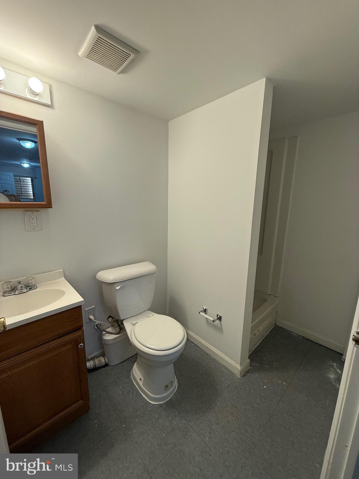 TEMPLE UNIVERSITY - Residential Lease