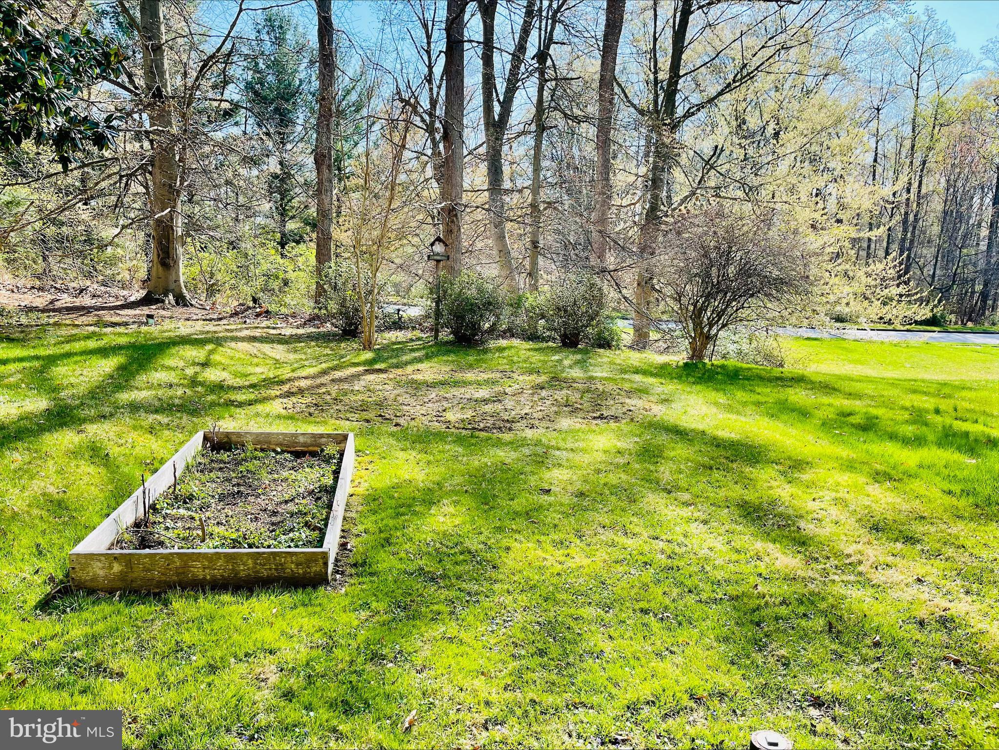 VILLAGE AT THOMAS RUN - Residential Lease