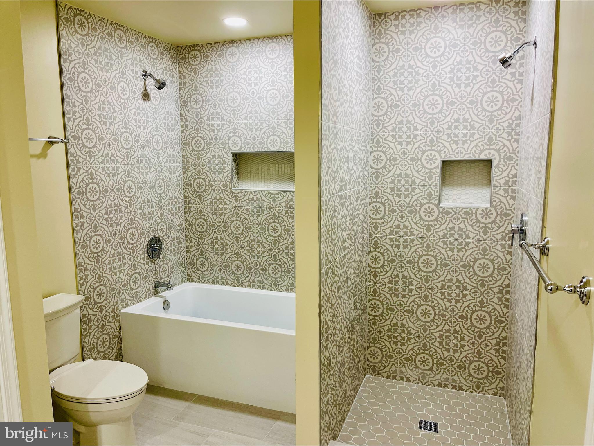 VILLAGE AT THOMAS RUN - Residential Lease