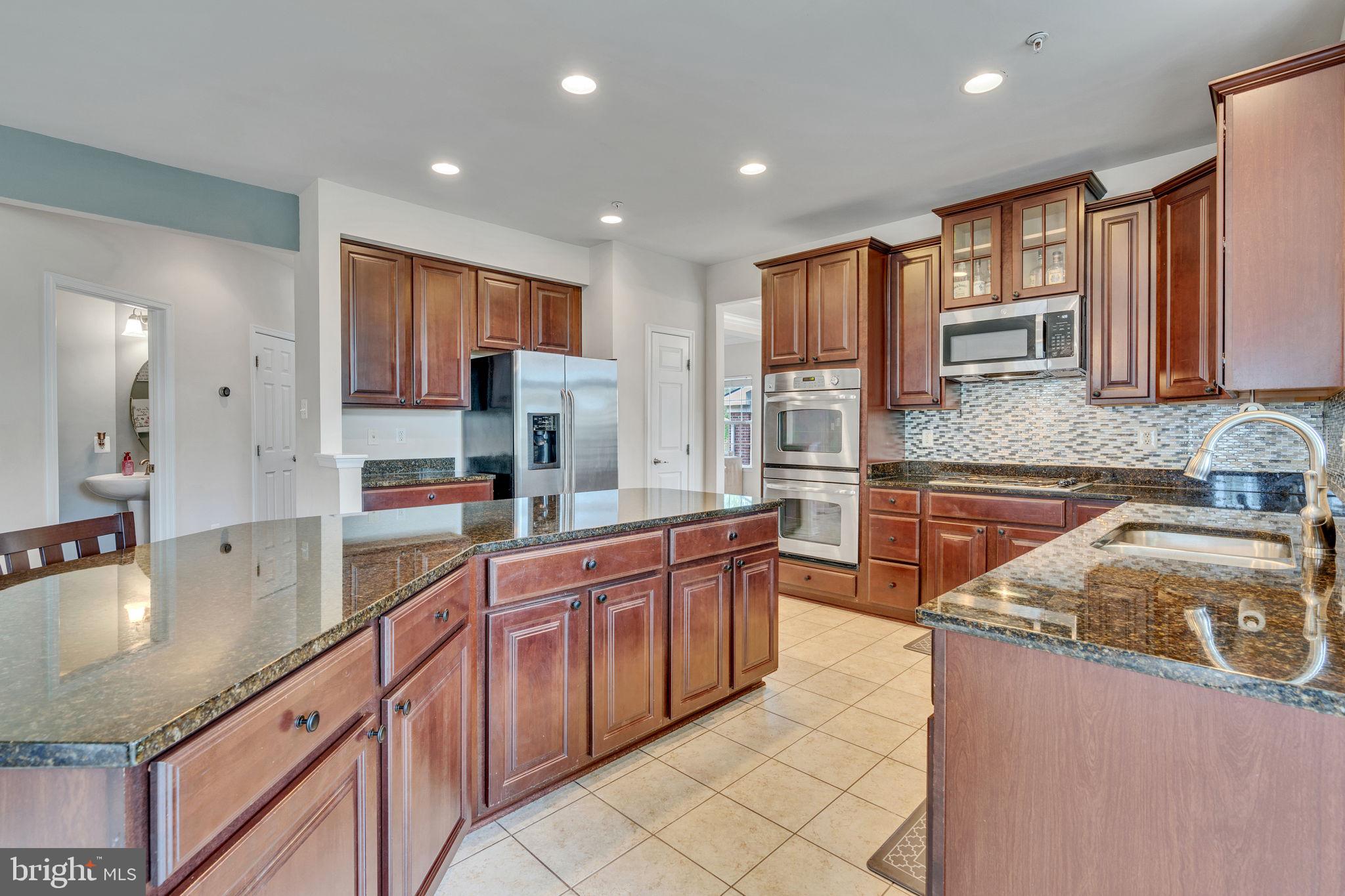 2708 LAKE FOREST DRIVE