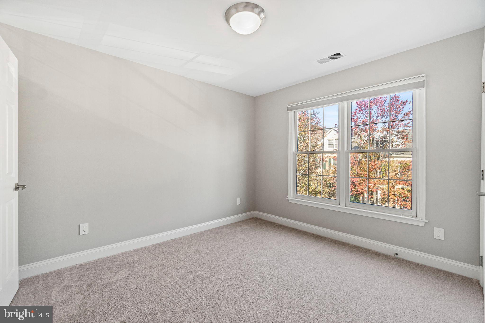 PALISADES PARK - Residential