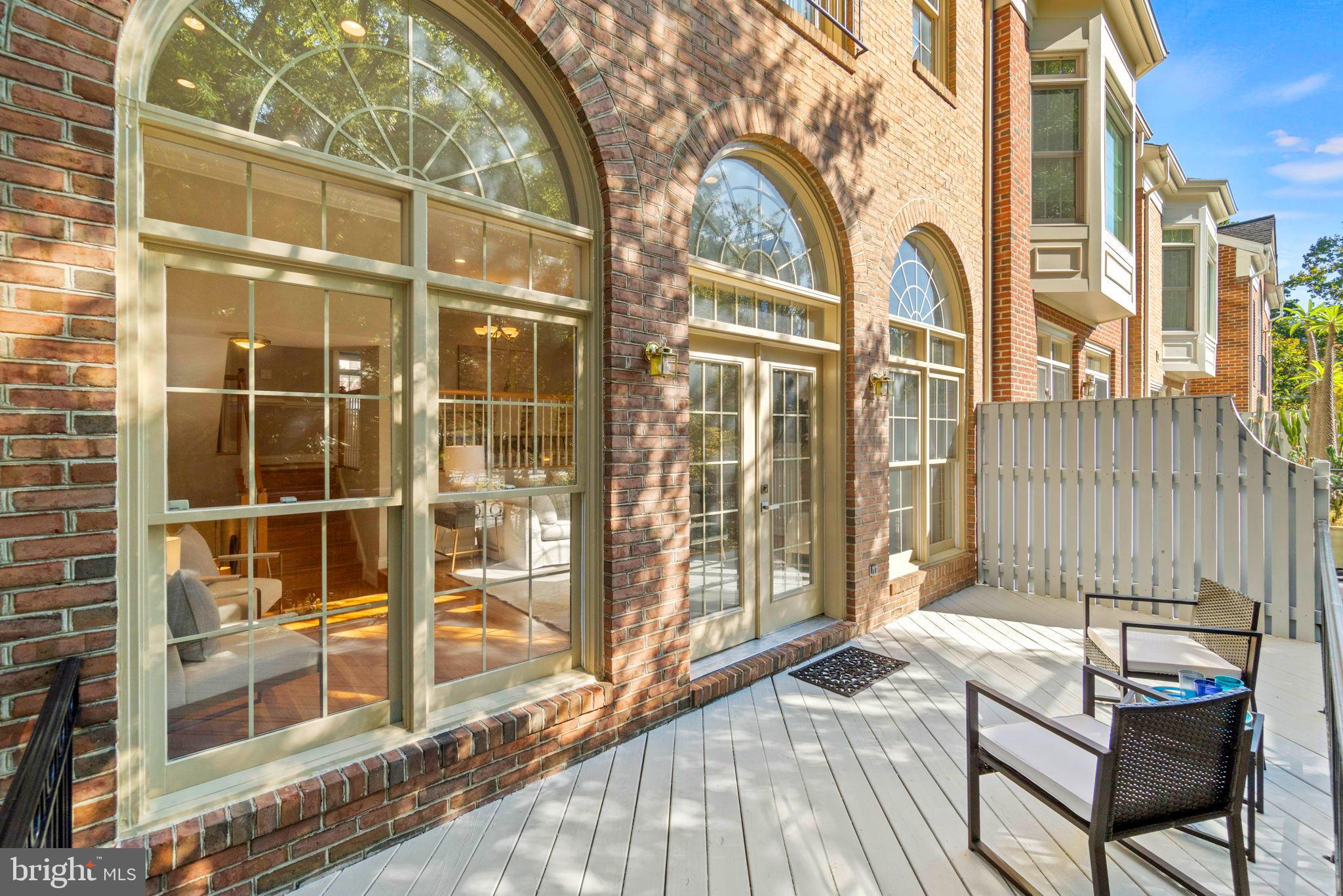 PALISADES PARK - Residential