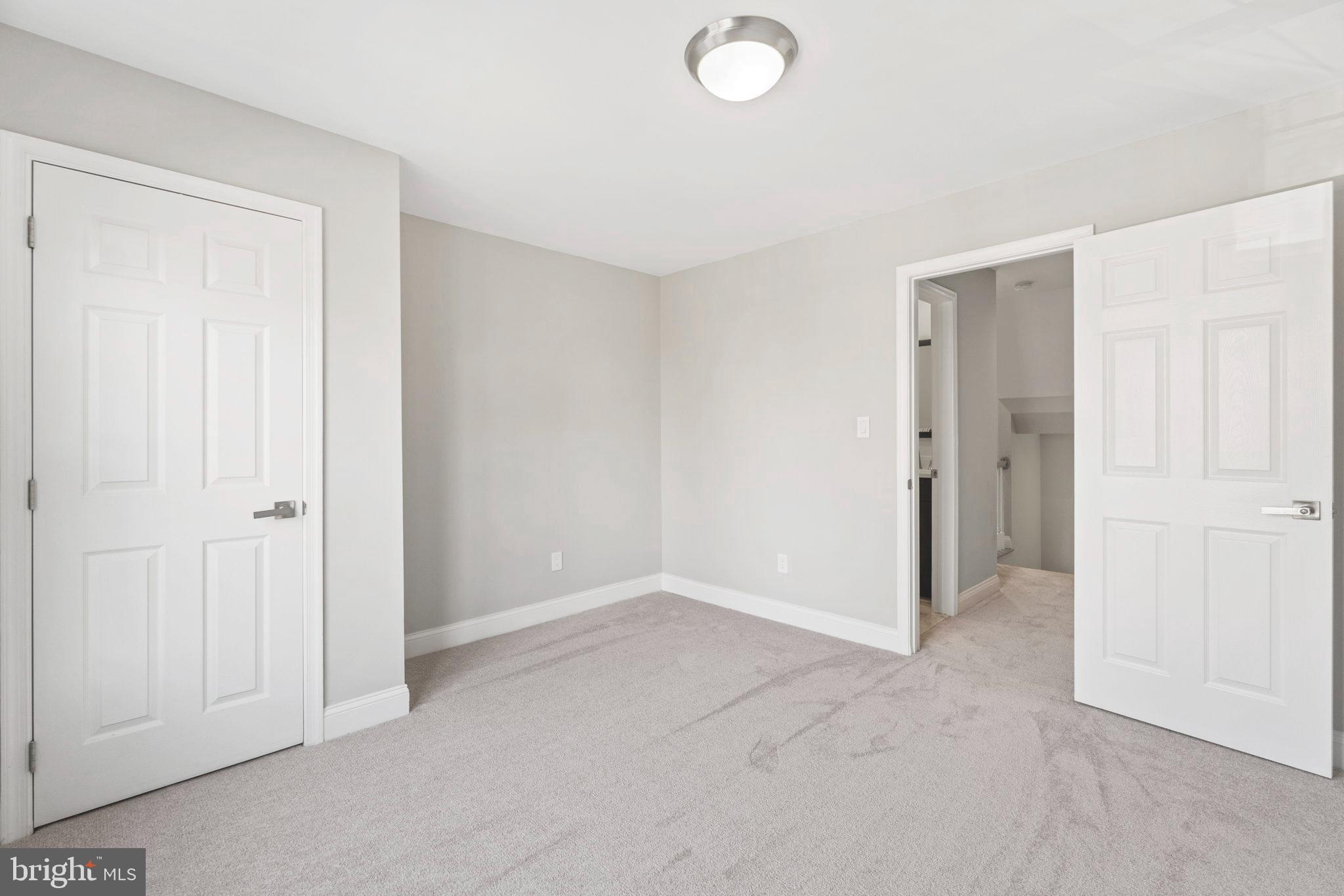 PALISADES PARK - Residential