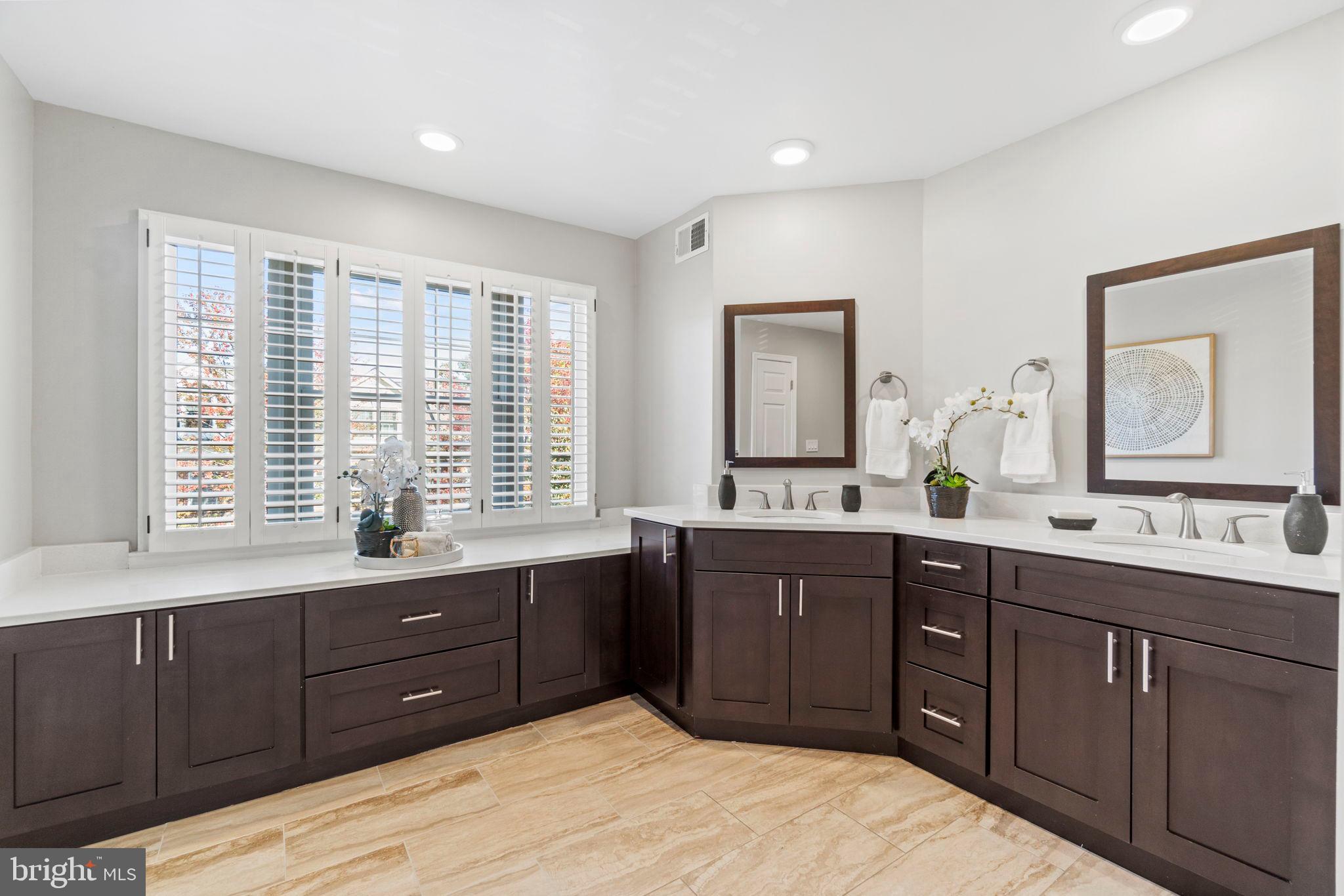 PALISADES PARK - Residential