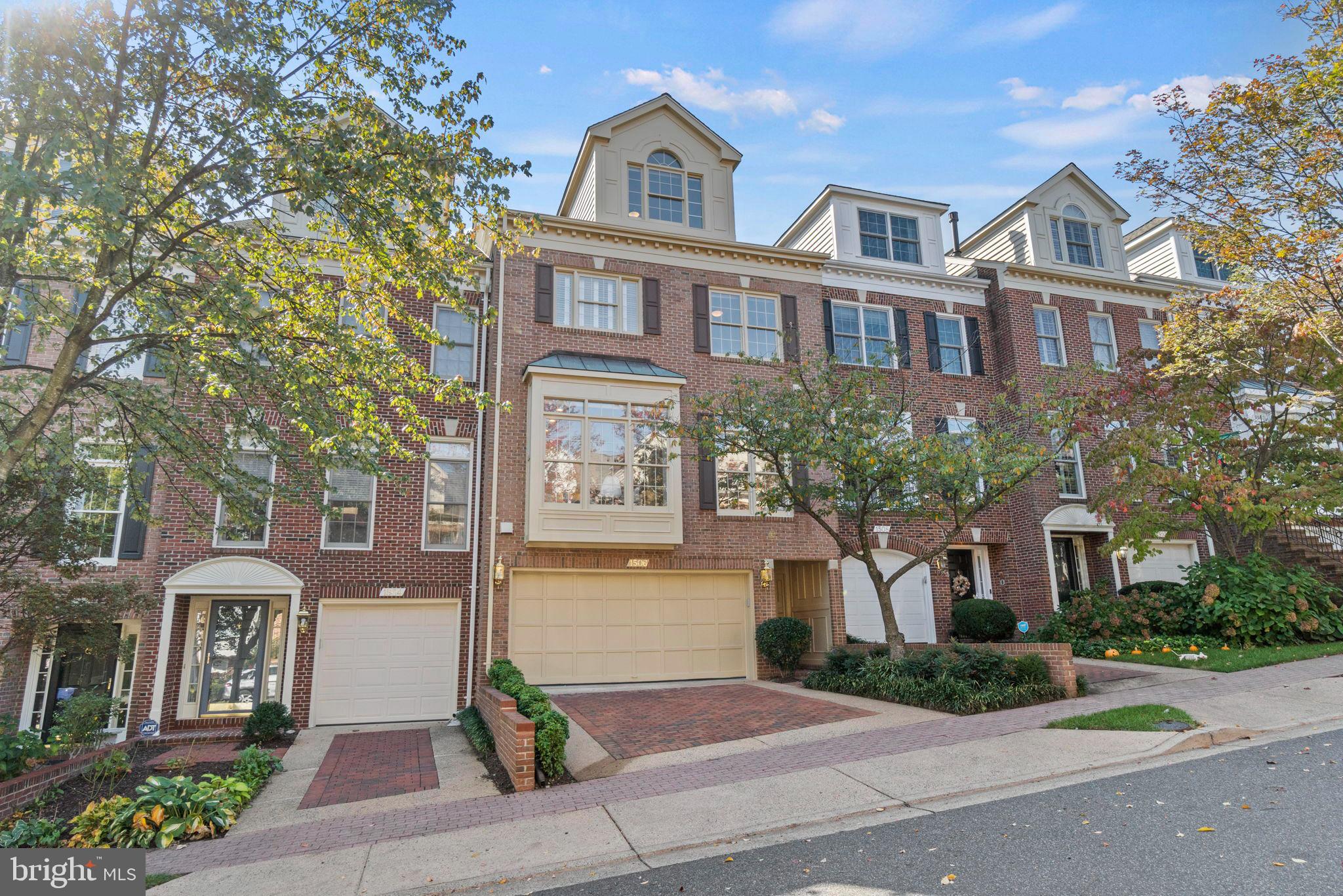 PALISADES PARK - Residential