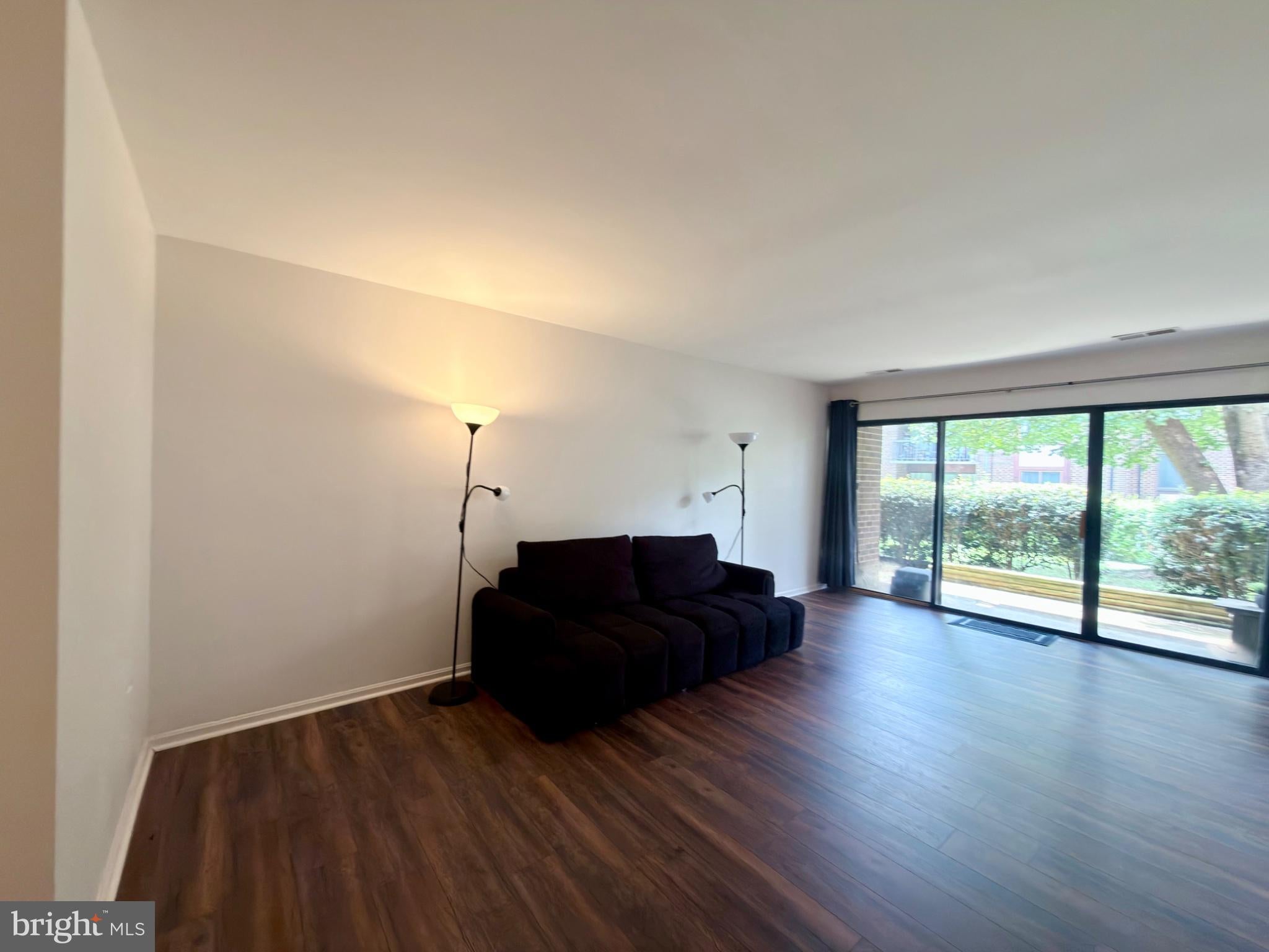9709 KINGS CROWN COURT 2
