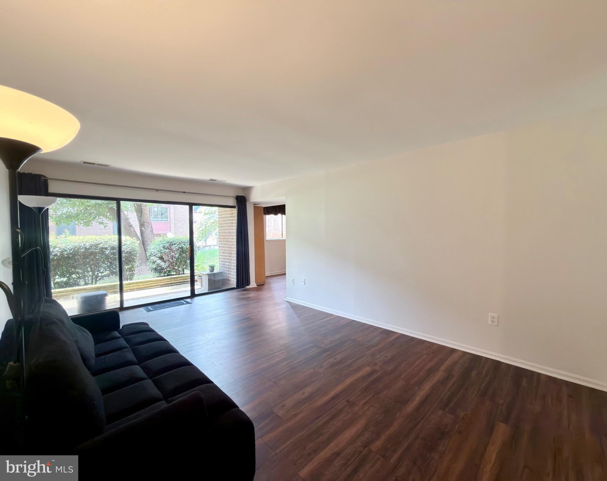 9709 KINGS CROWN COURT 2