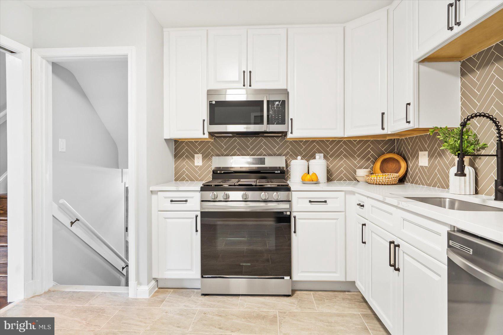 CAROL ACRES - Residential