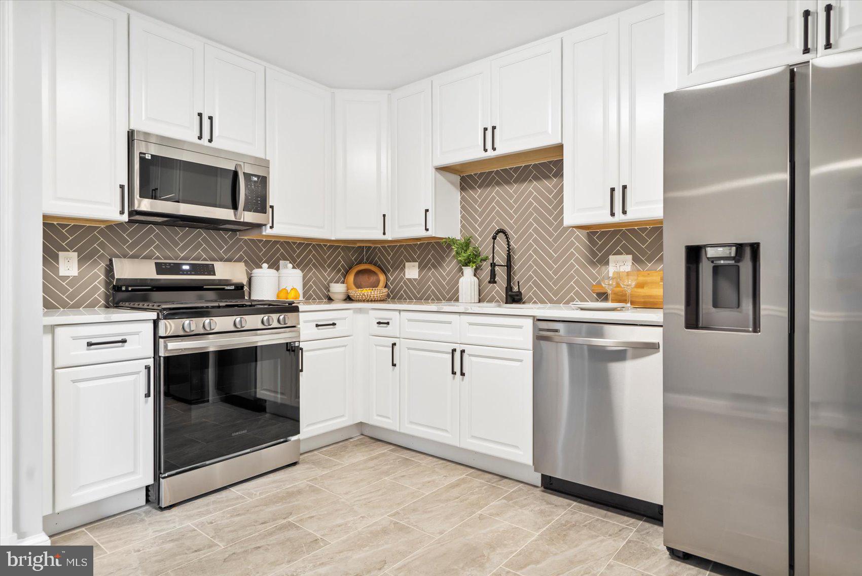 CAROL ACRES - Residential