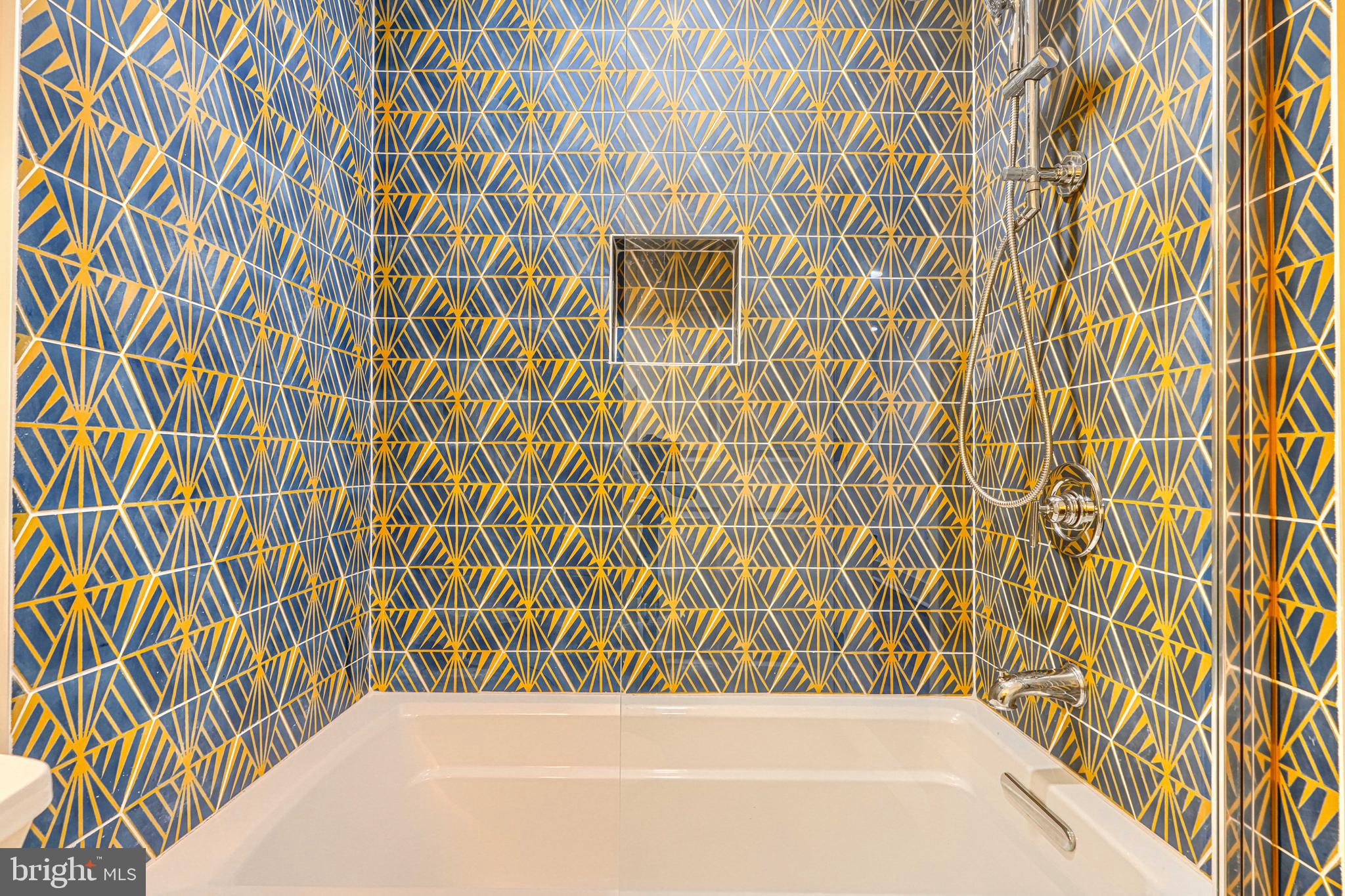 BOLTON HILL HISTORIC DISTRICT - Residential Income