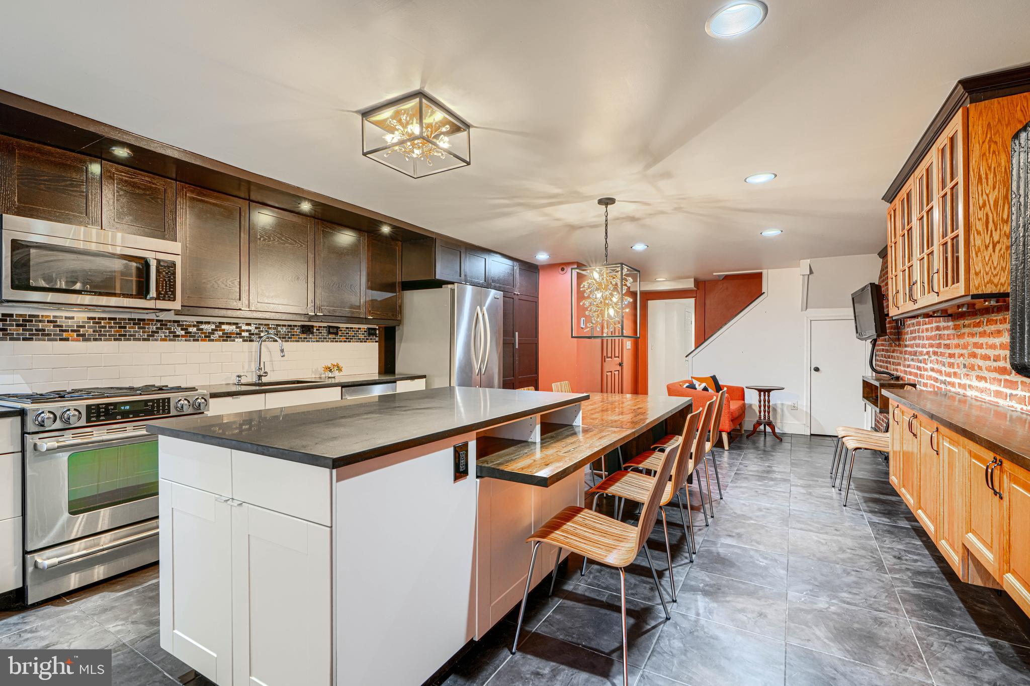 BOLTON HILL HISTORIC DISTRICT - Residential Income