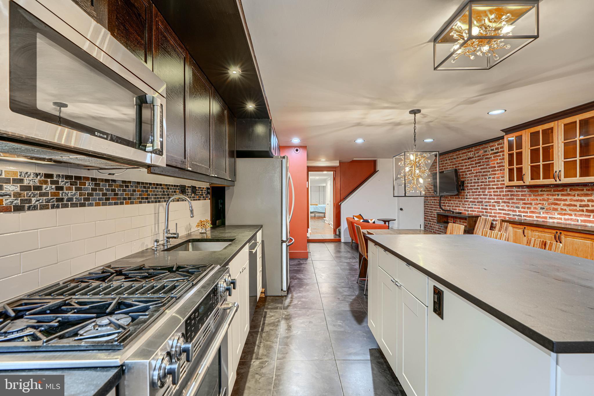 BOLTON HILL HISTORIC DISTRICT - Residential Income