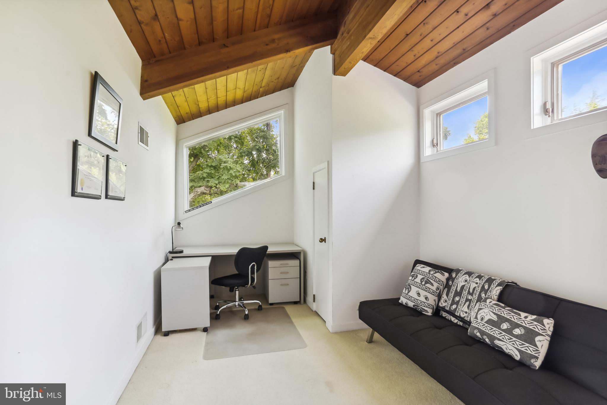 BURNT MILLS HILLS - Residential