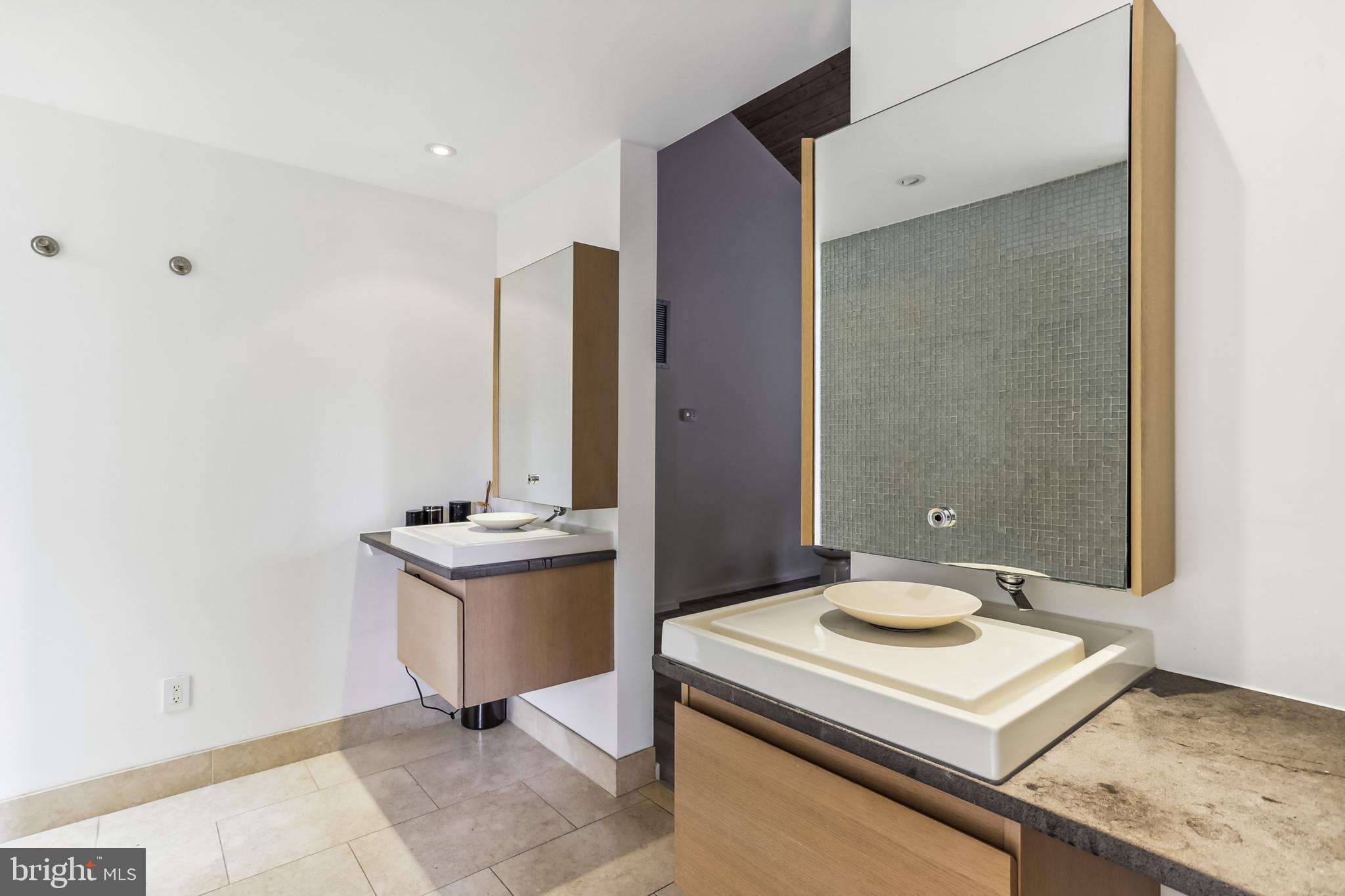 BURNT MILLS HILLS - Residential