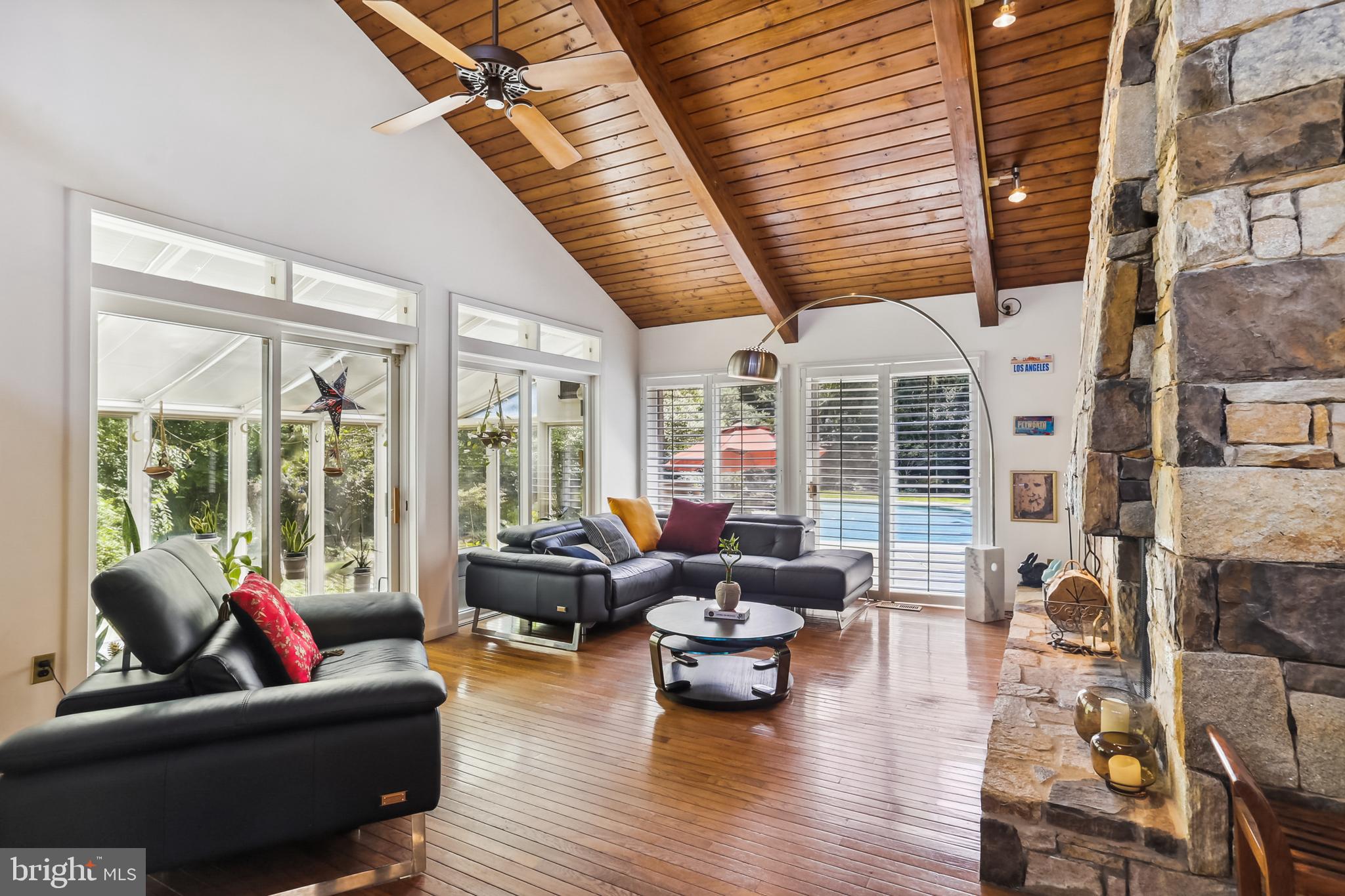 BURNT MILLS HILLS - Residential