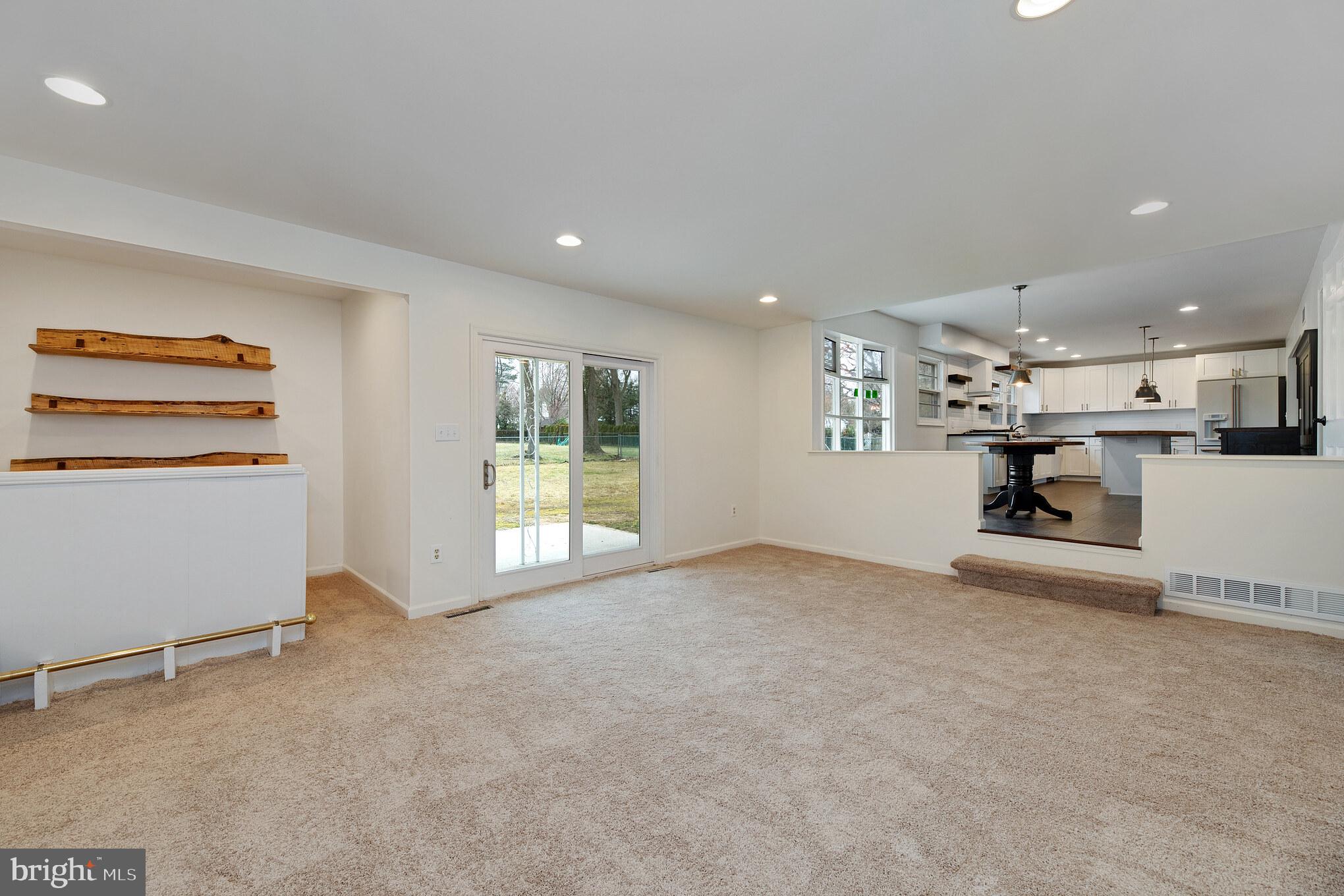 EDGEWOOD PARK - Residential