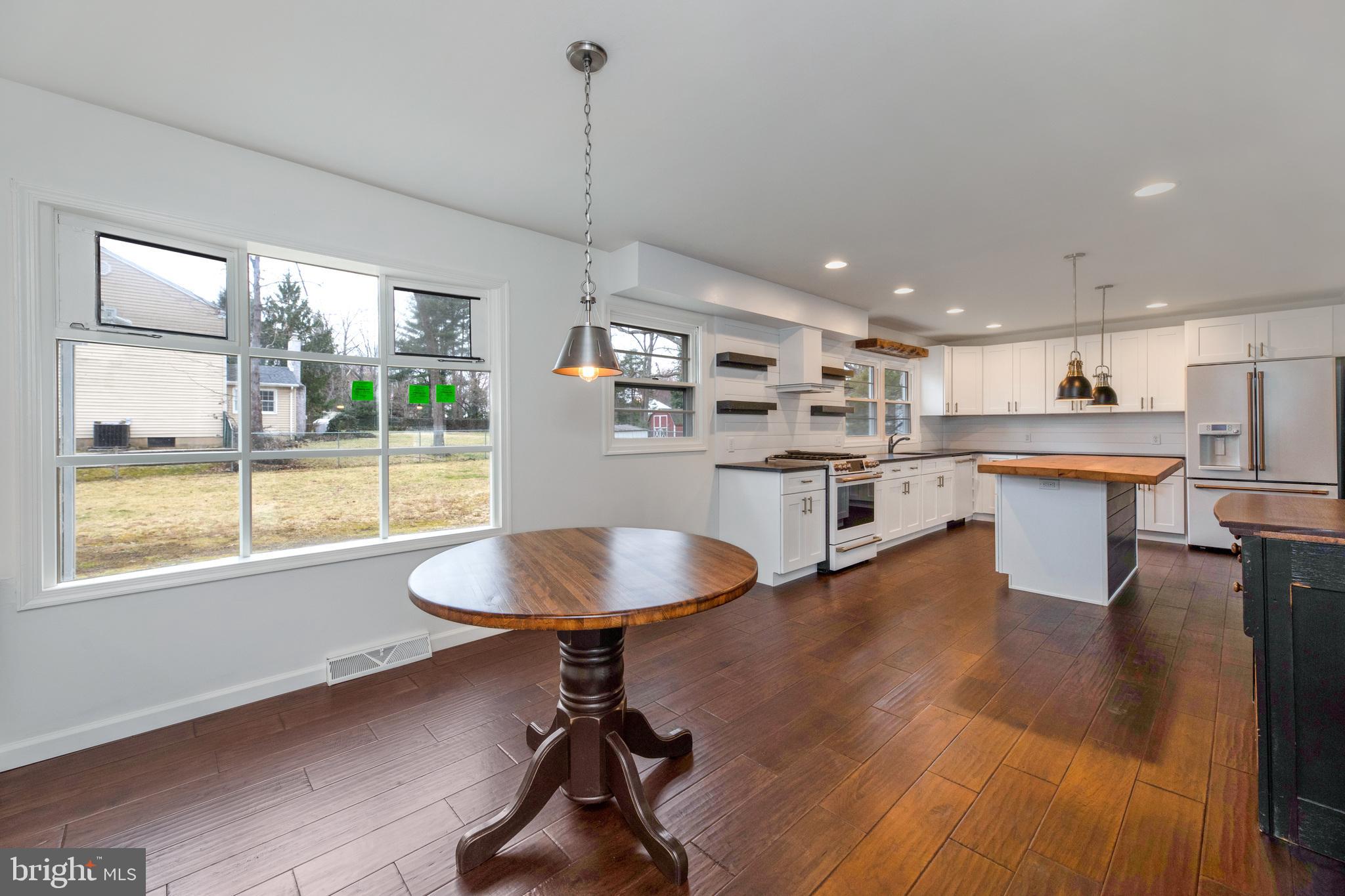 EDGEWOOD PARK - Residential