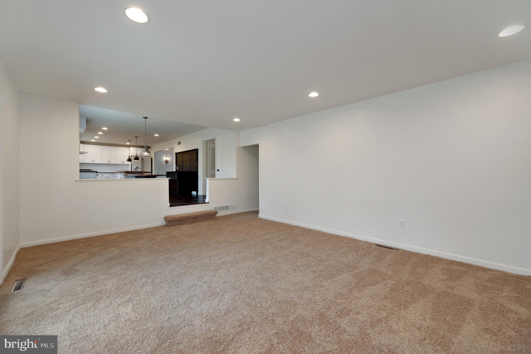 EDGEWOOD PARK - Residential