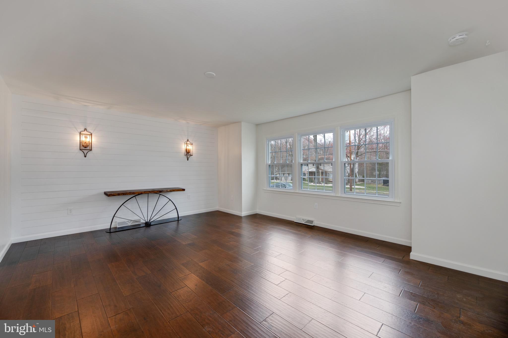 EDGEWOOD PARK - Residential