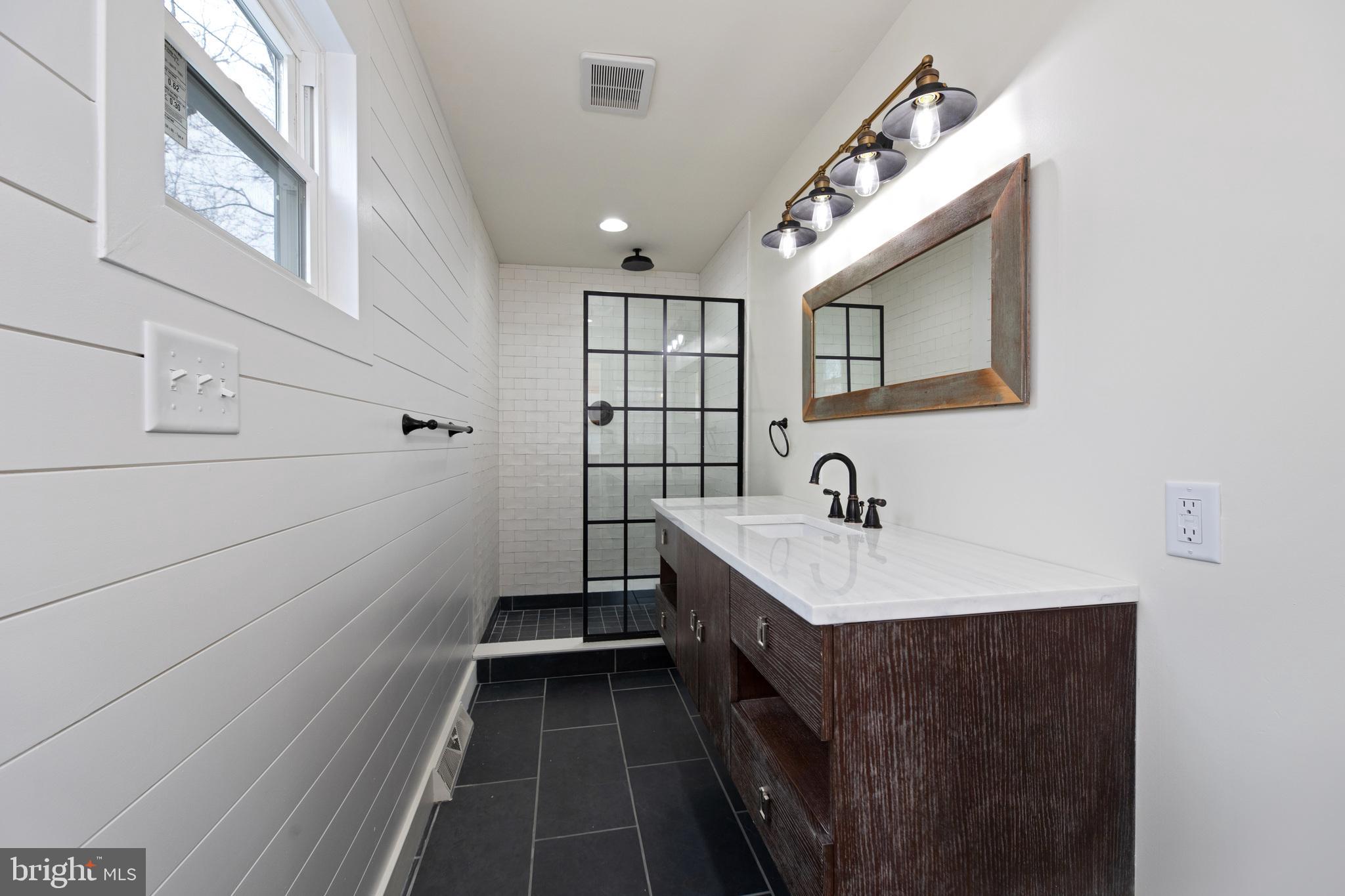 EDGEWOOD PARK - Residential