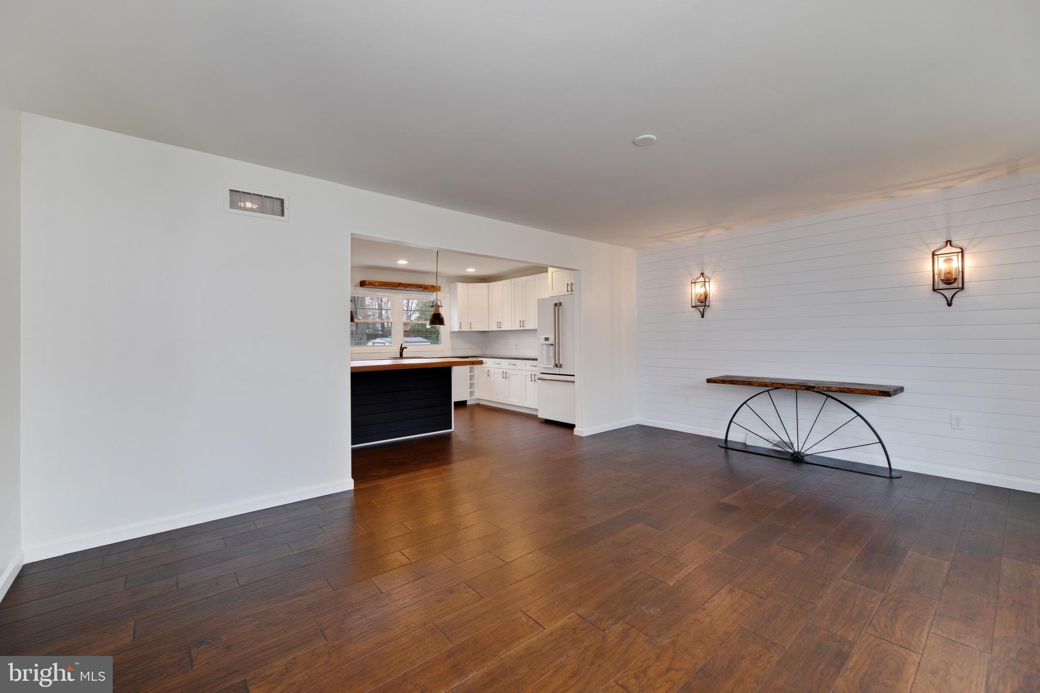 EDGEWOOD PARK - Residential