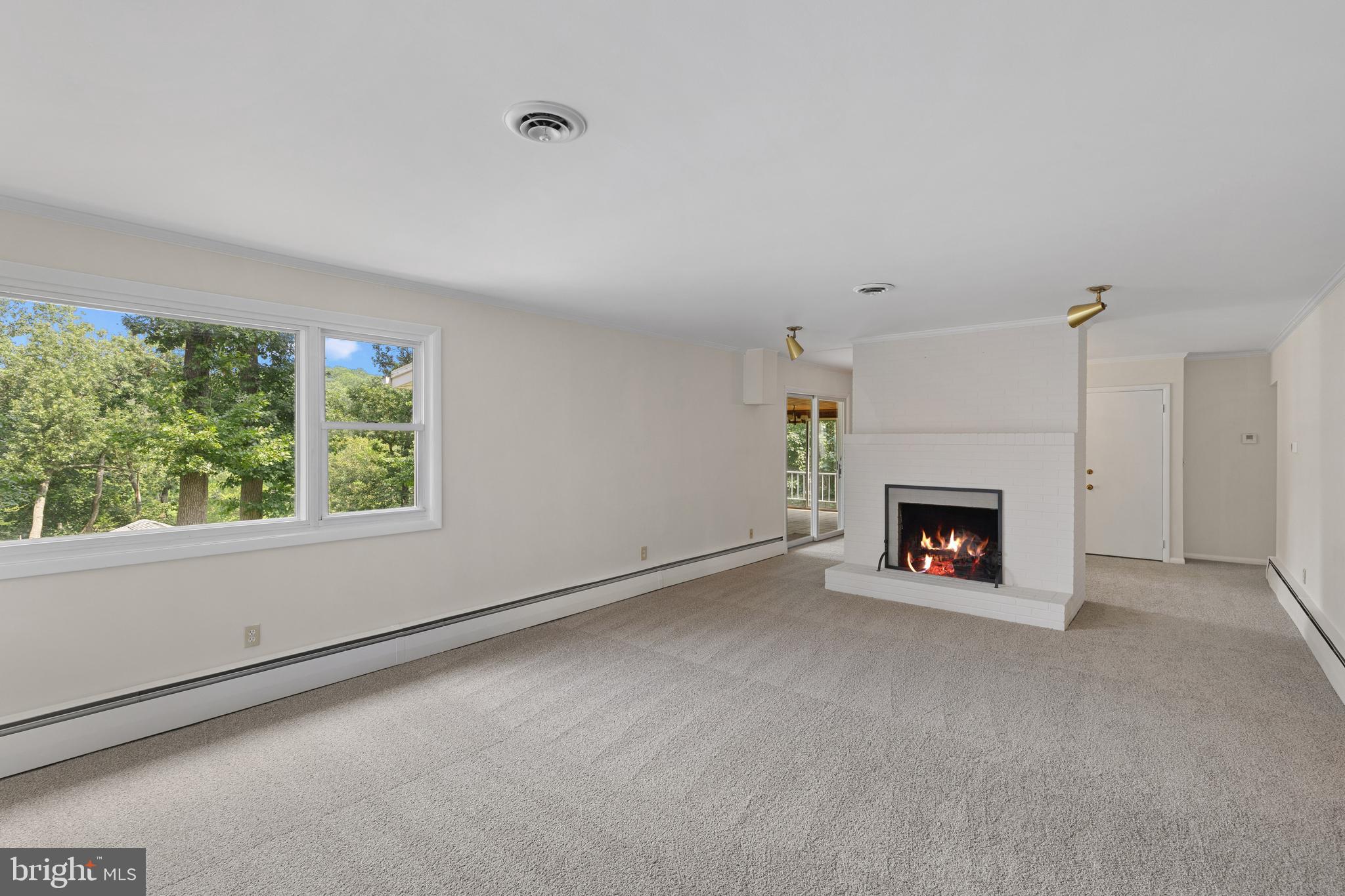 1507 CIRCLE DRIVE