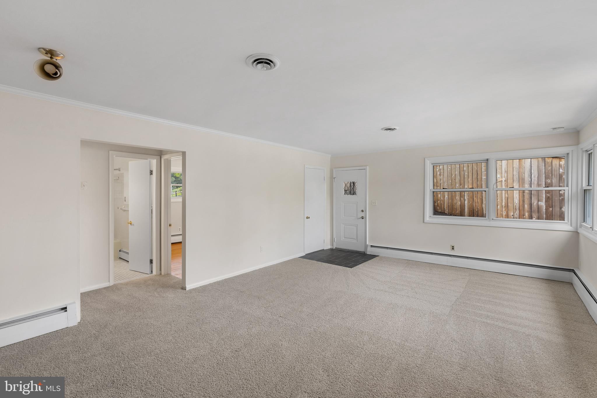 1507 CIRCLE DRIVE