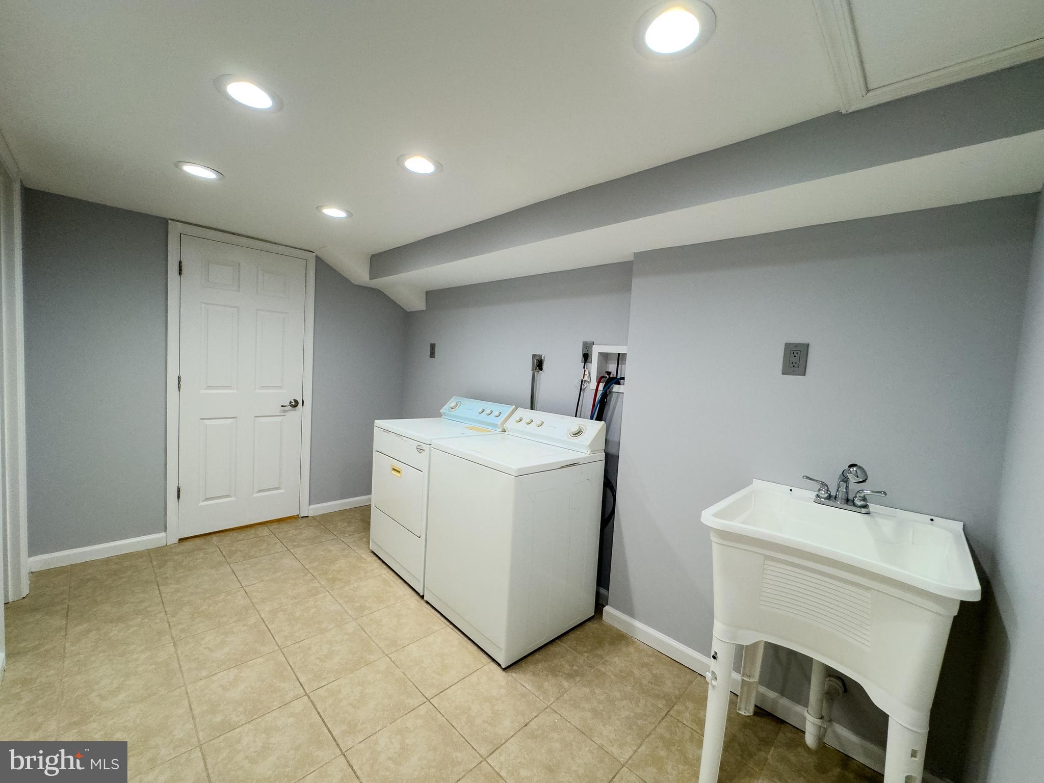 WOODLAWN MEWS - Residential