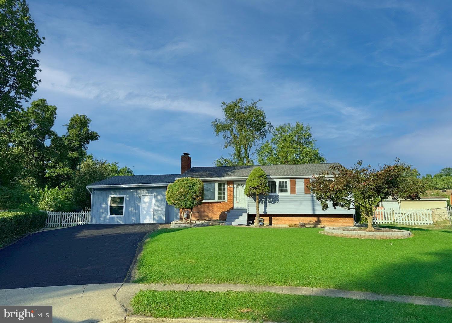 WOODLAWN MEWS - Residential