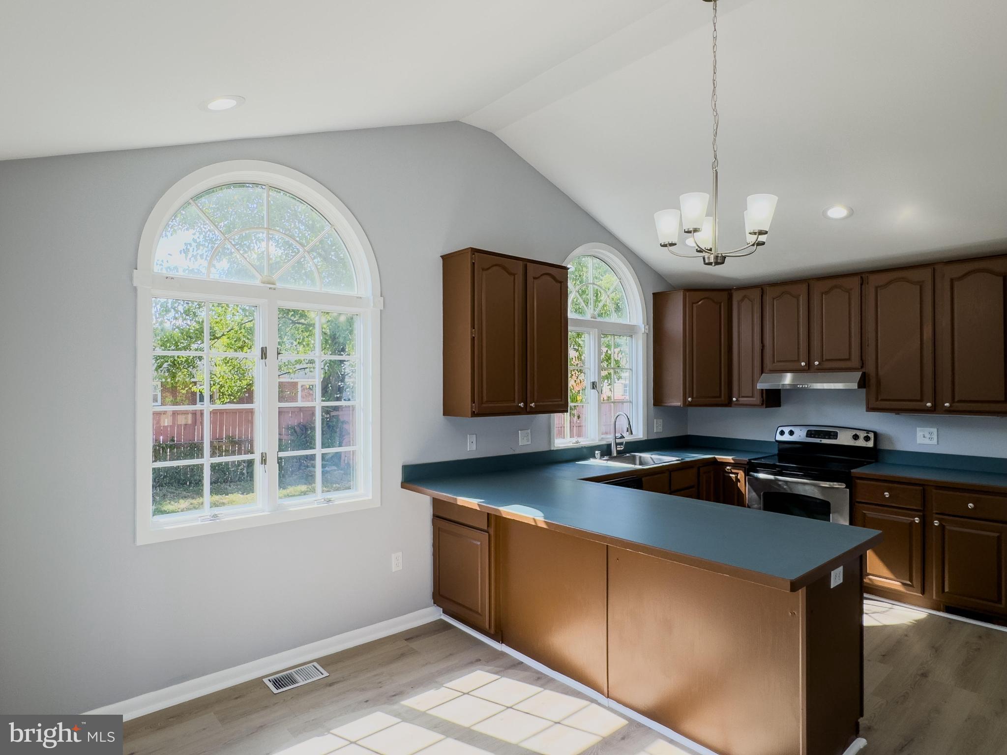 WOODLAWN MEWS - Residential