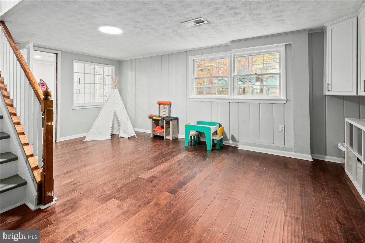 YACHT HAVEN ESTATES - Residential