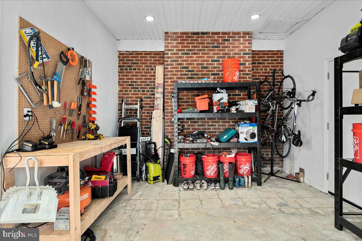 YACHT HAVEN ESTATES - Residential