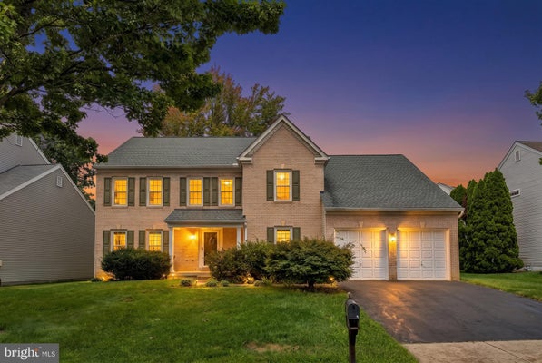13072 AUTUMN WILLOW DR, FAIRFAX, VA 22030 - Image 1e87584fdcdef7b4b6300a970b35772f/902060784