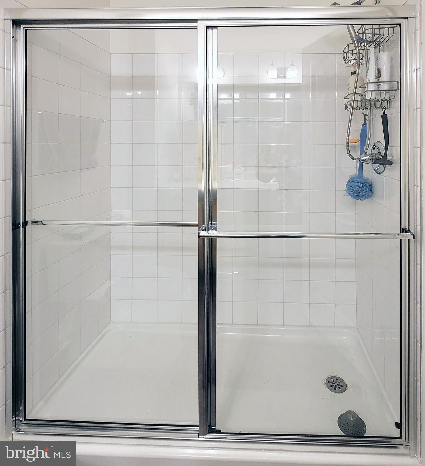 WHISPERING PINES - Residential