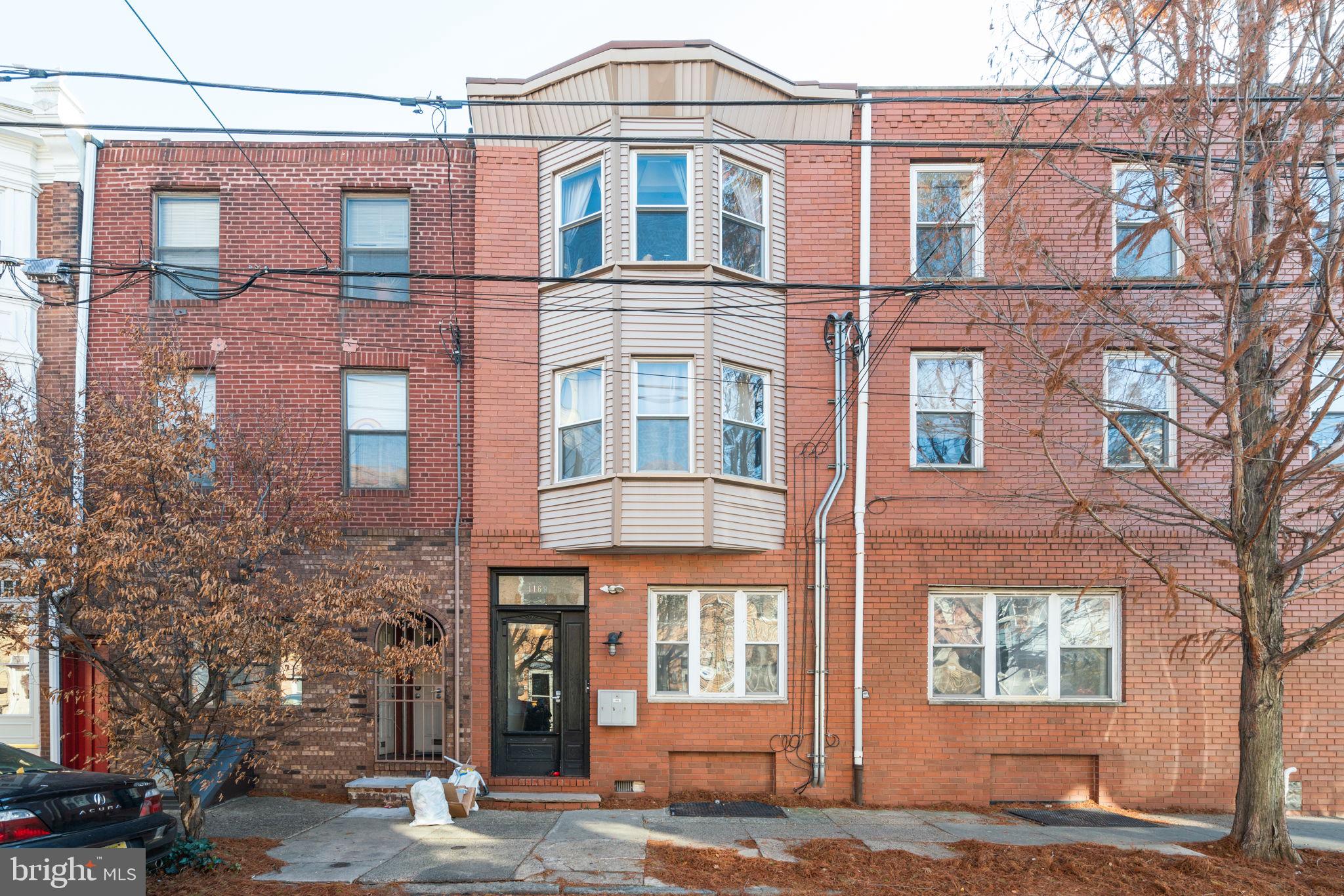 EAST PASSYUNK CROSSING - Residential Lease