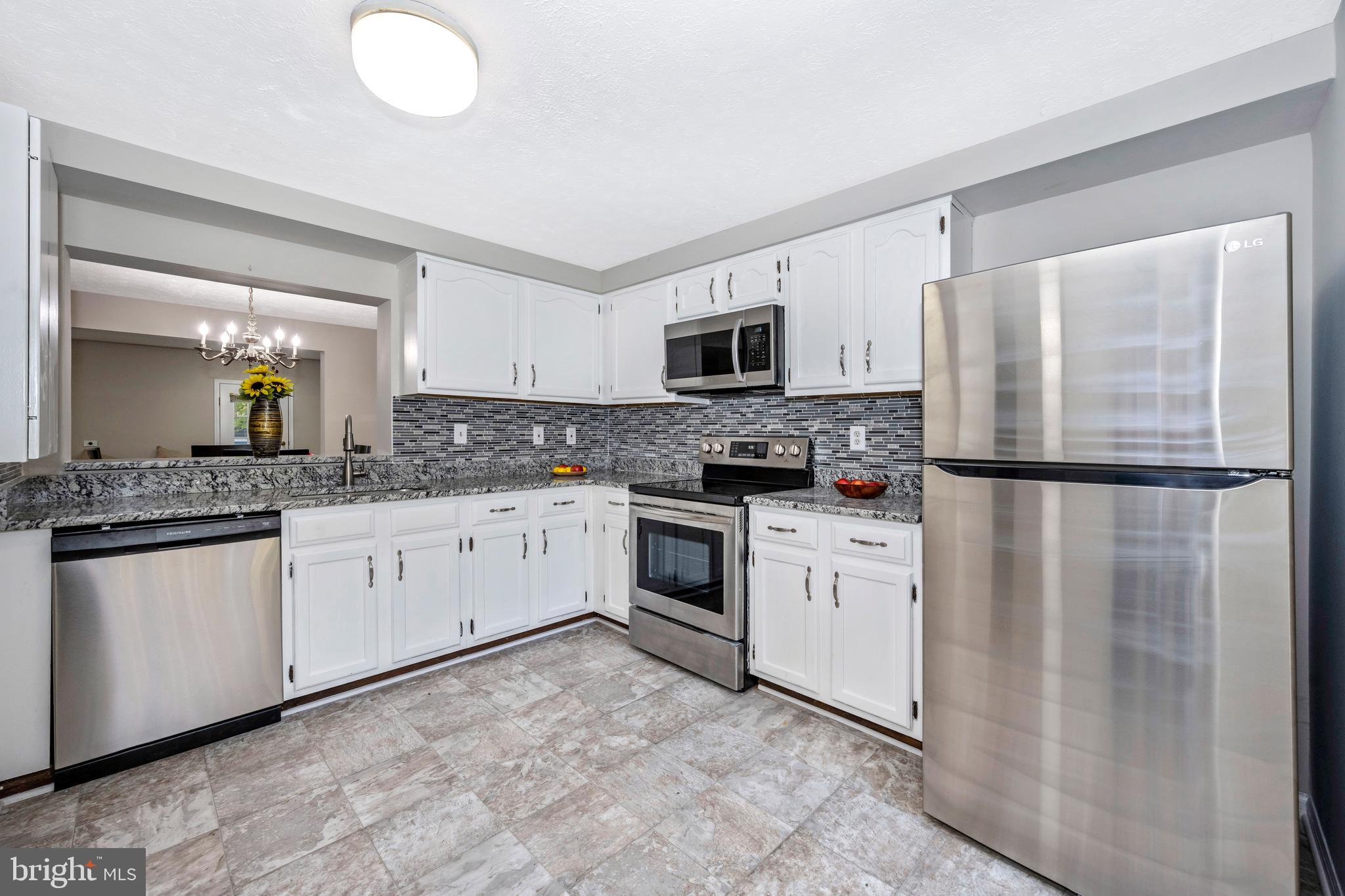 VILLAGE OF HICKORY RIDGE - Residential