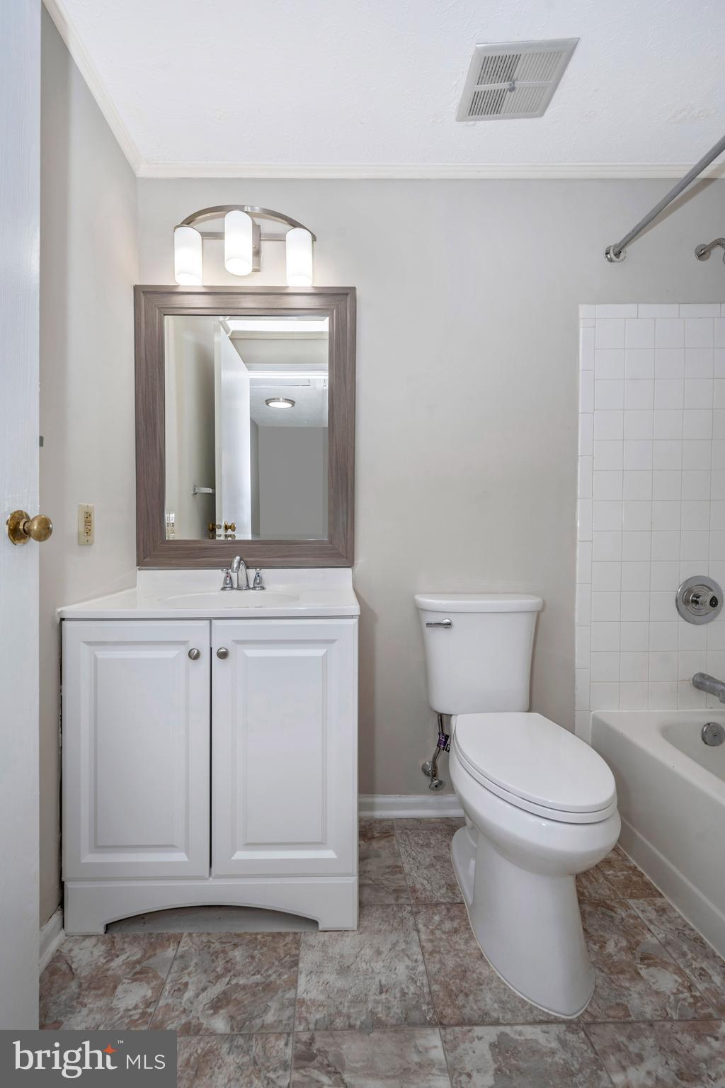 VILLAGE OF HICKORY RIDGE - Residential