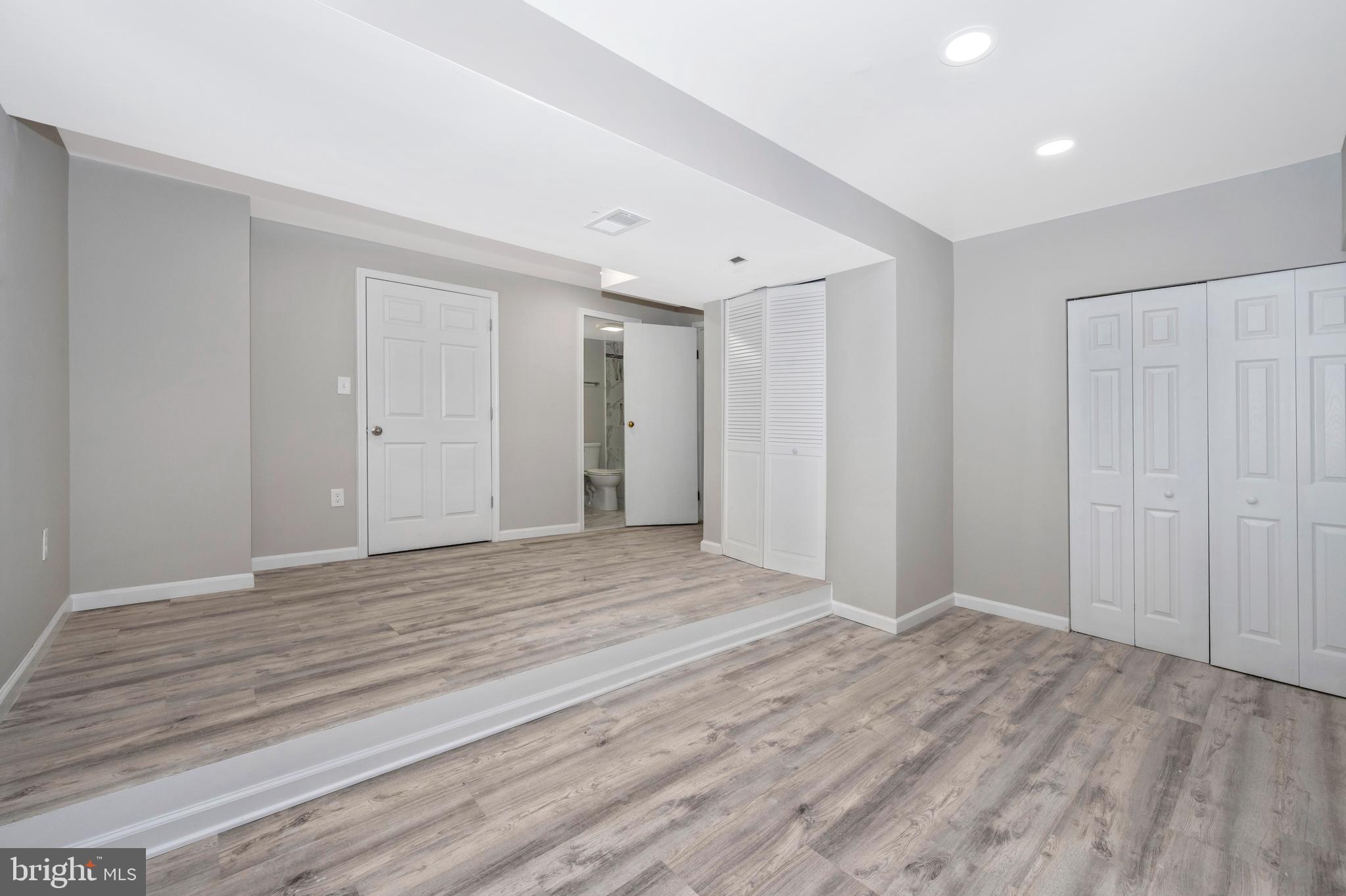 VILLAGE OF HICKORY RIDGE - Residential