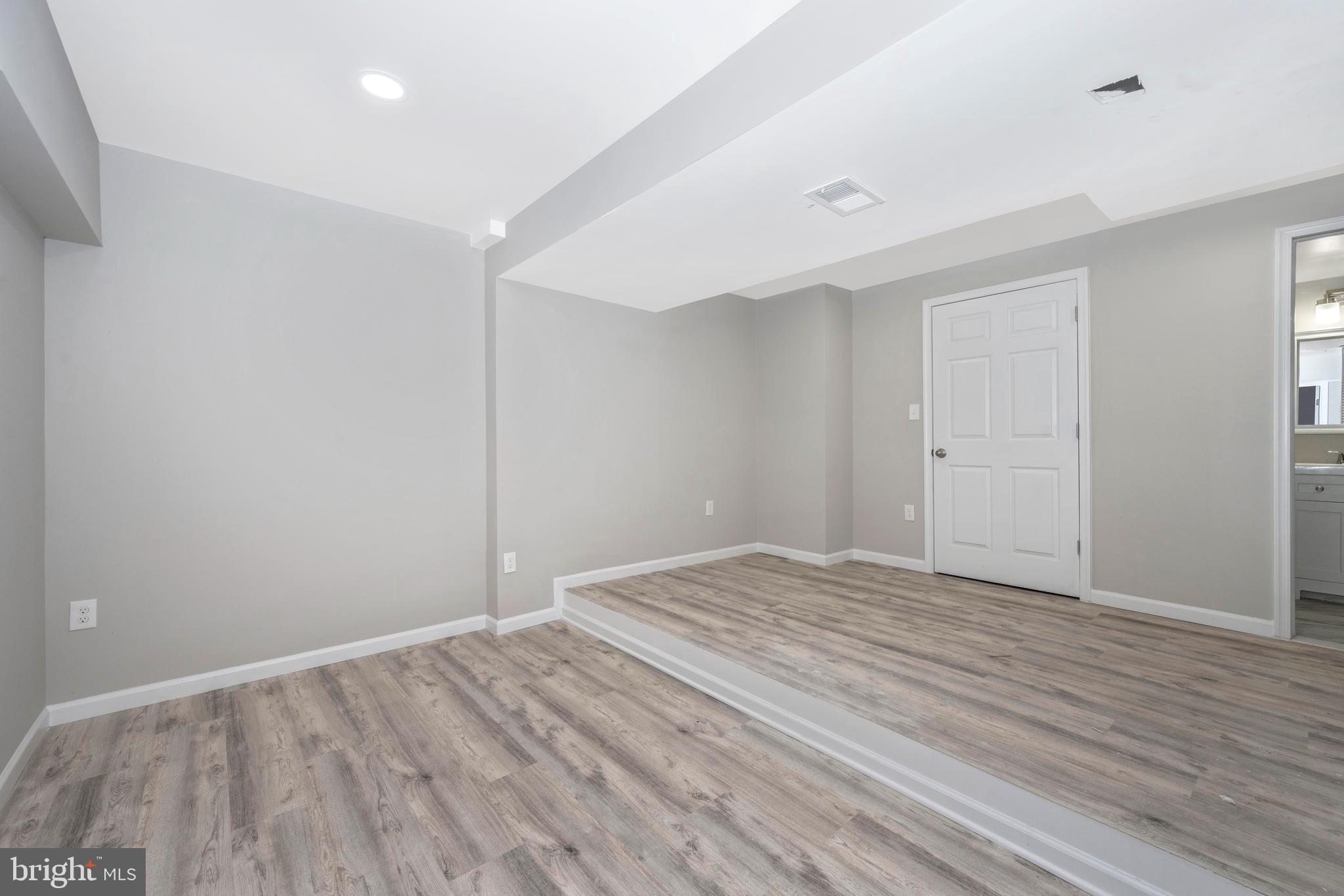 VILLAGE OF HICKORY RIDGE - Residential